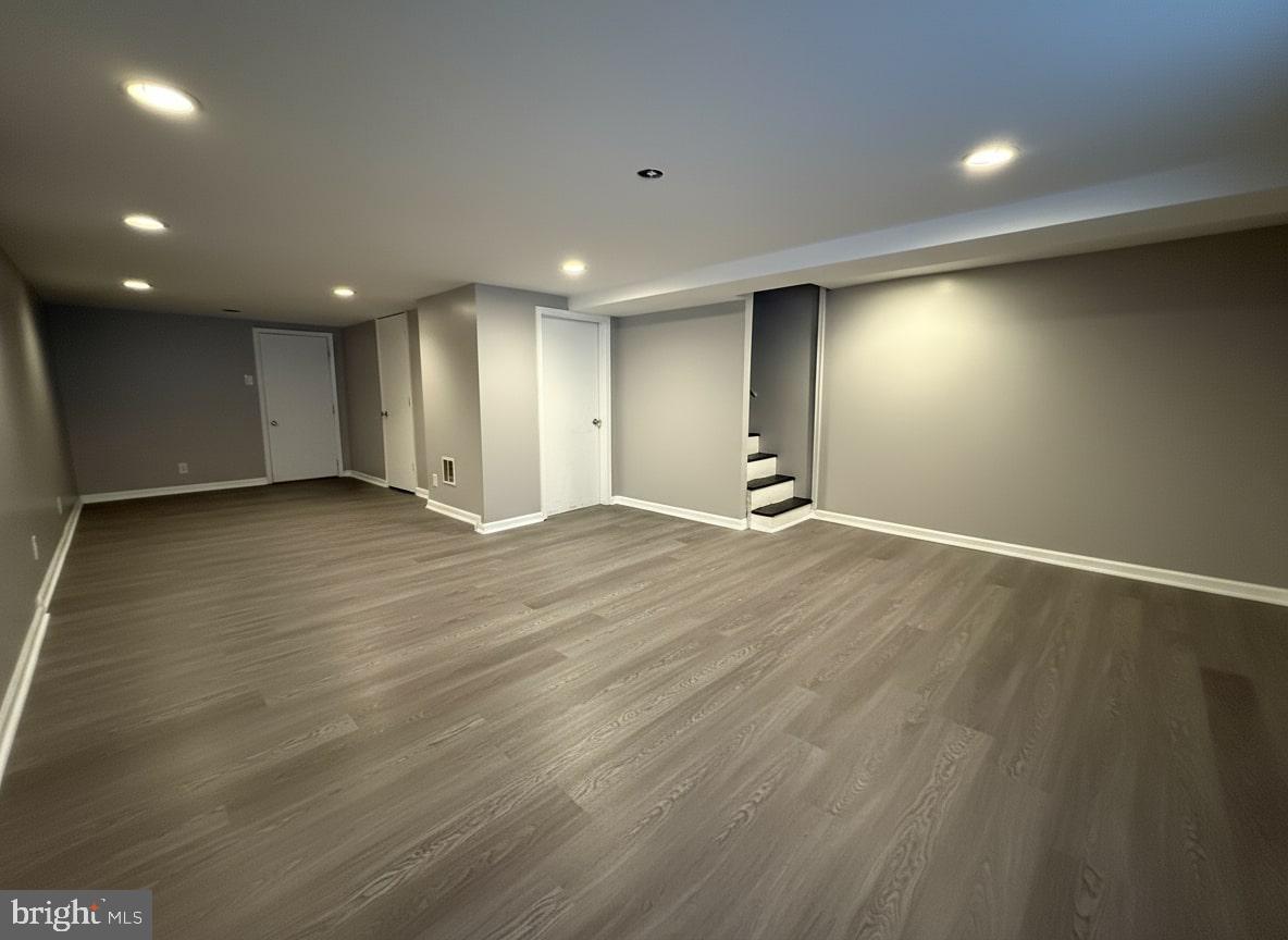 CASTOR GARDENS - Residential Lease