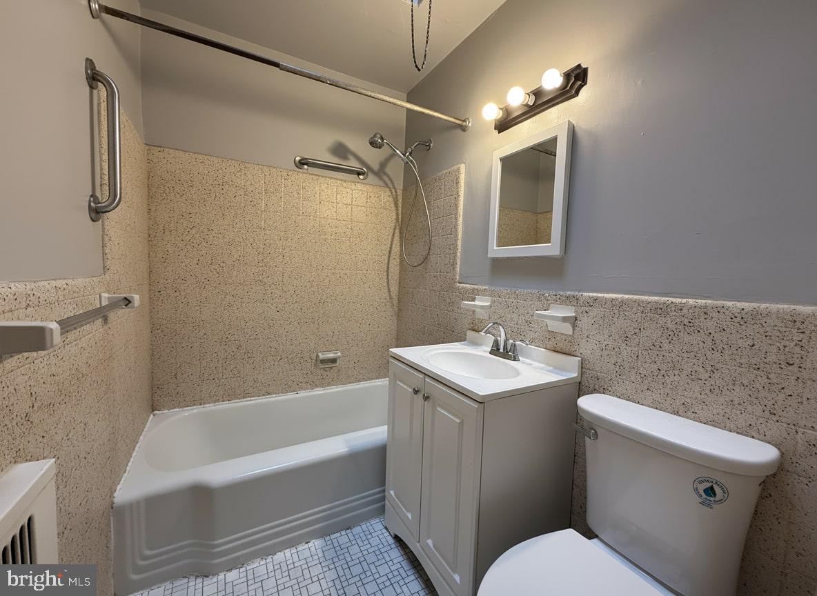 CASTOR GARDENS - Residential Lease