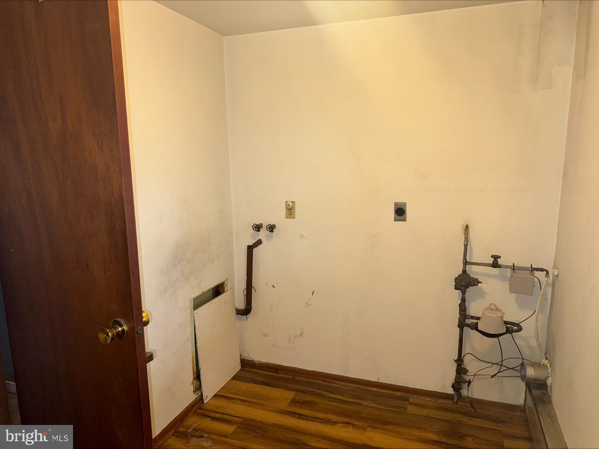 WESTON PLACE - Residential