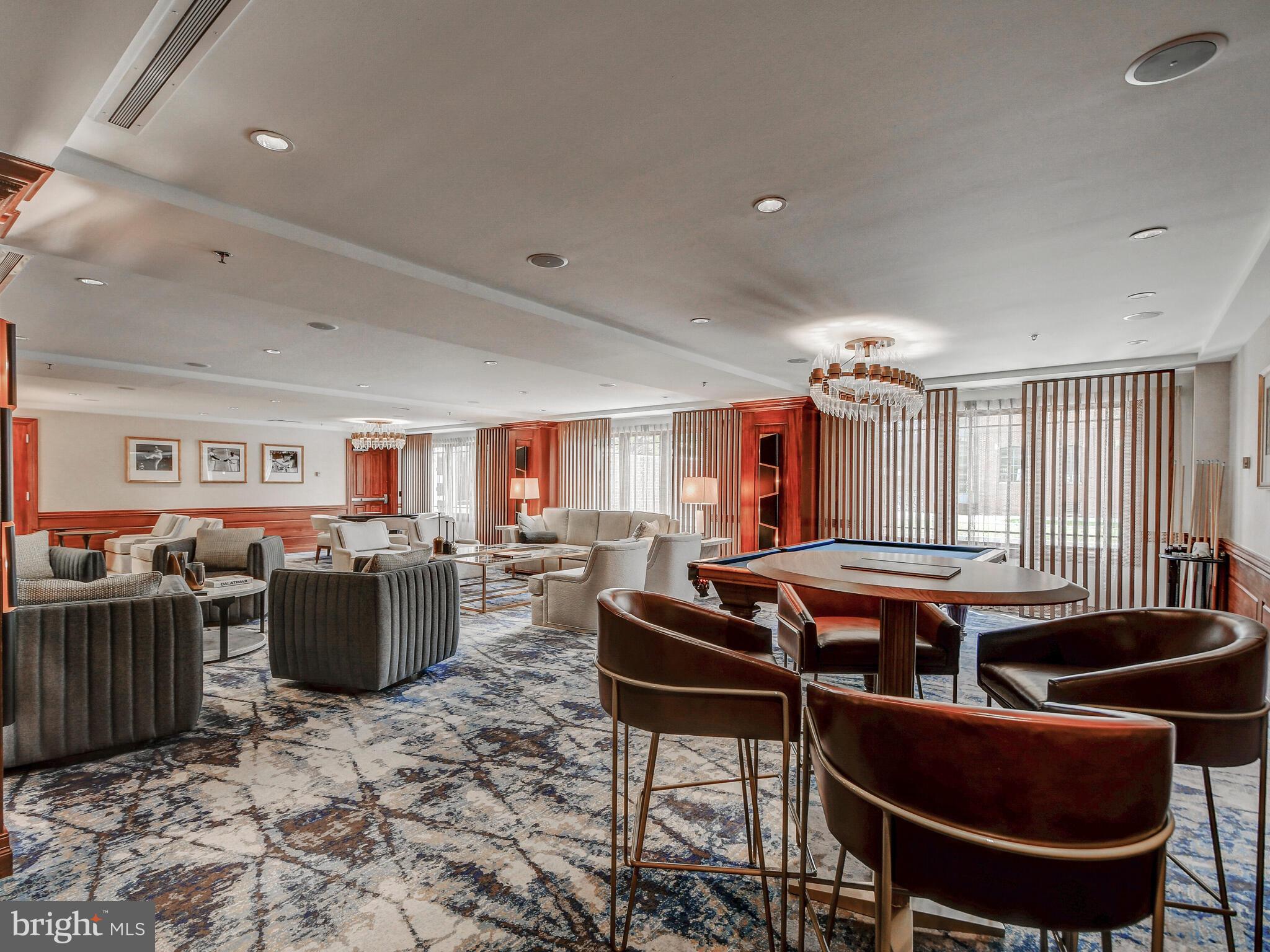 THE RITZ-CARLTON RESIDENCES - Residential