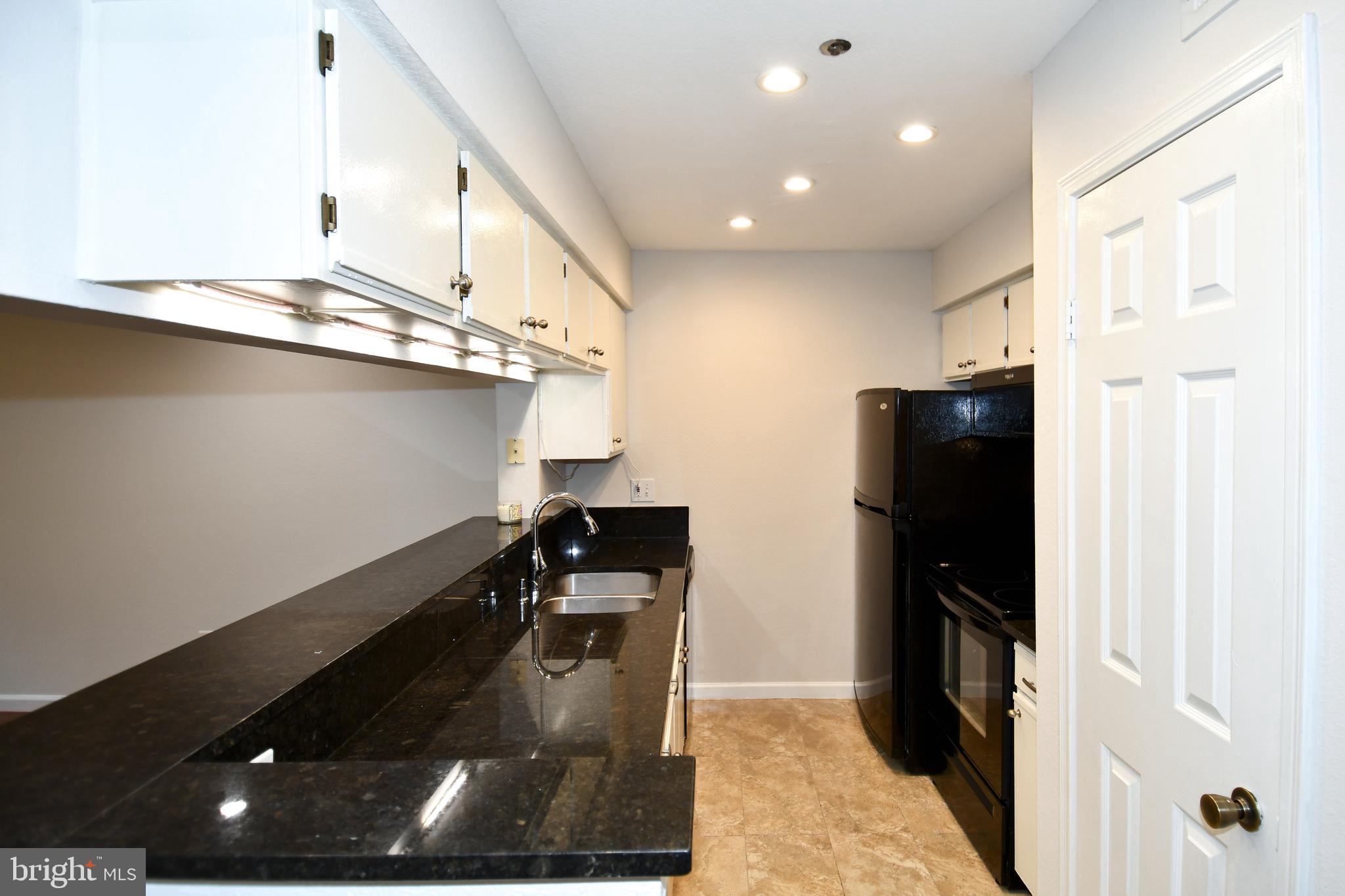 POINTE AT PARK CENTER - Residential