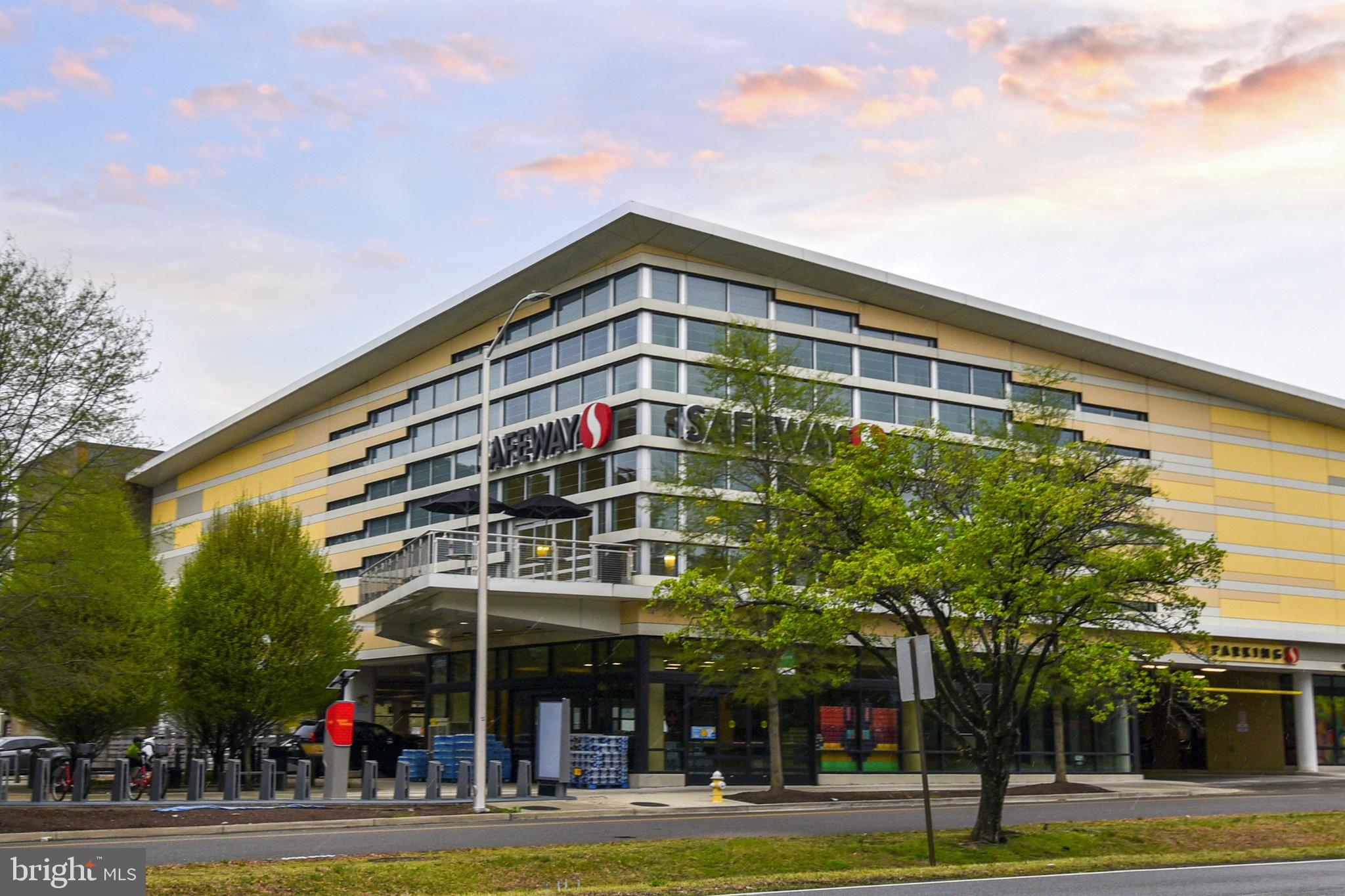 POINTE AT PARK CENTER - Residential