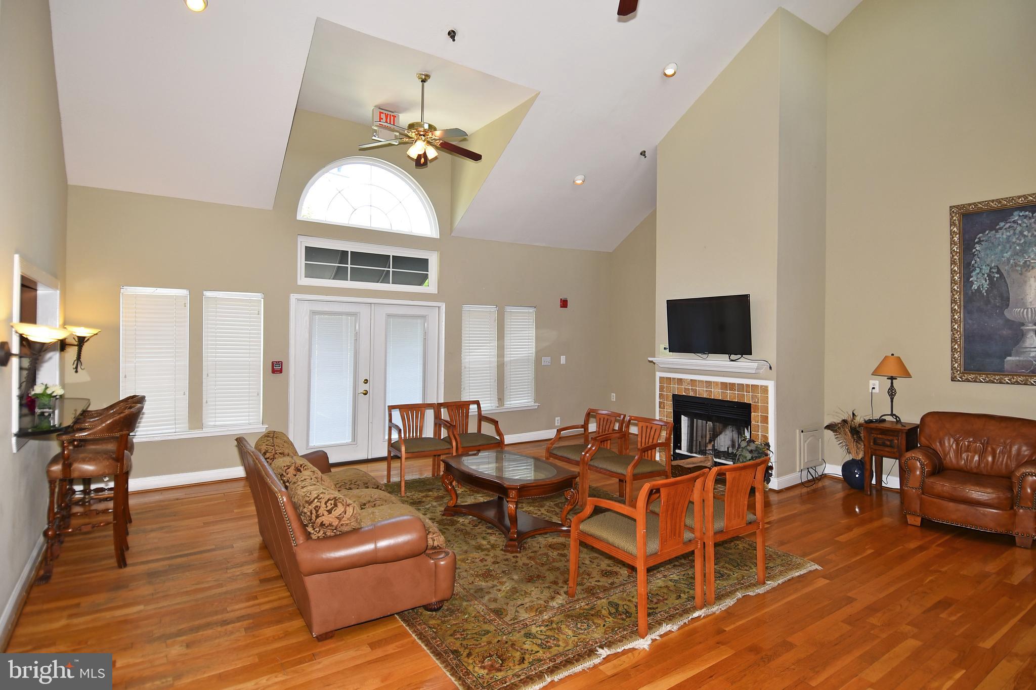 POINTE AT PARK CENTER - Residential