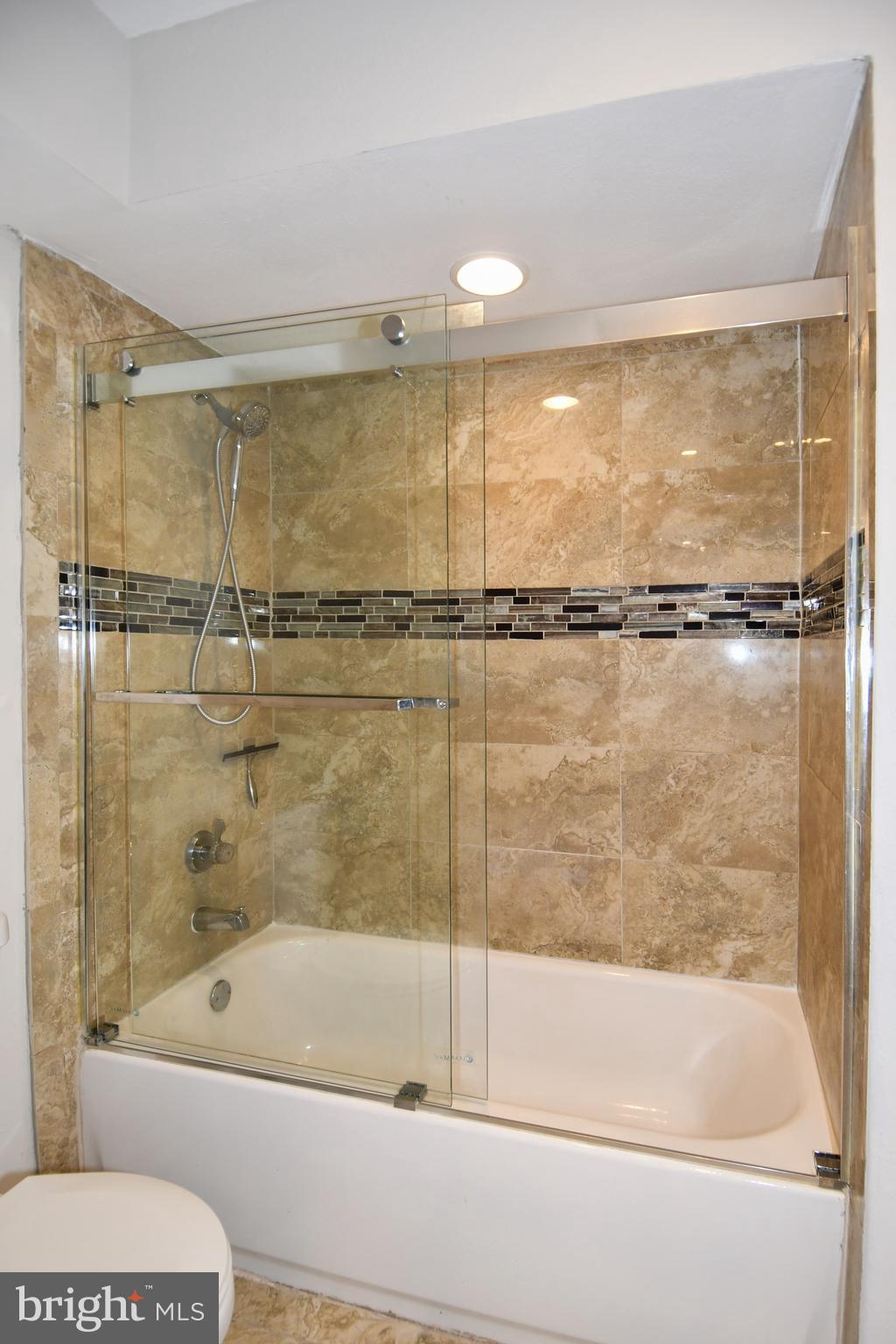 POINTE AT PARK CENTER - Residential