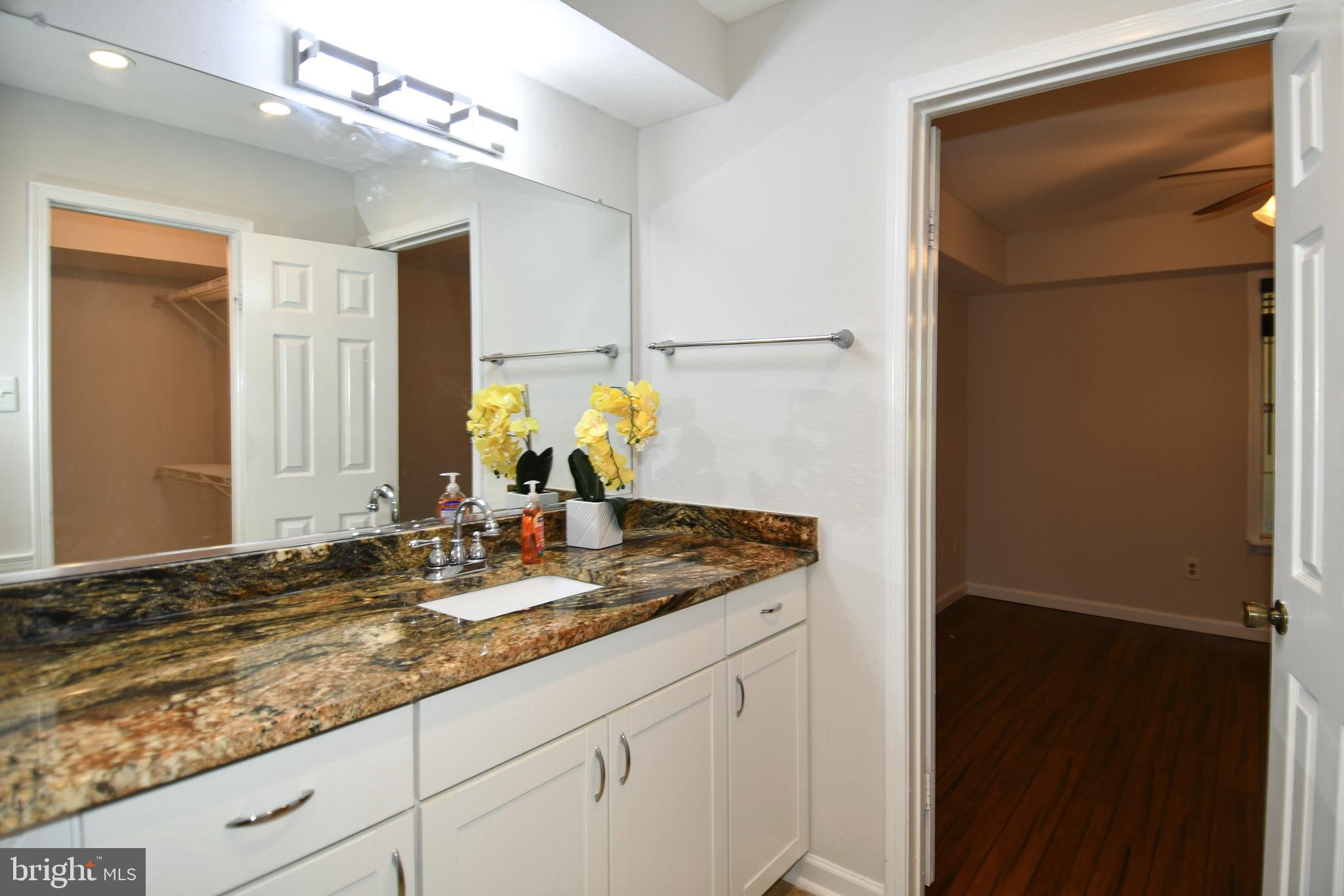 POINTE AT PARK CENTER - Residential