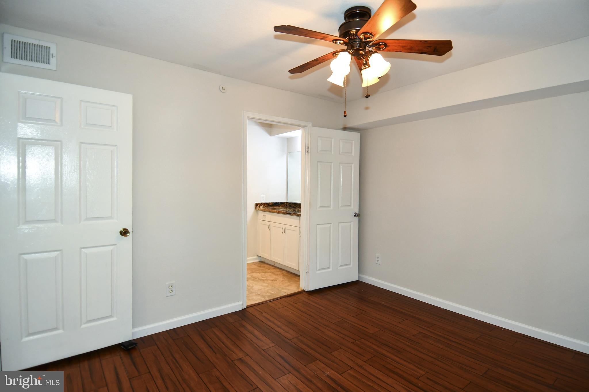 POINTE AT PARK CENTER - Residential