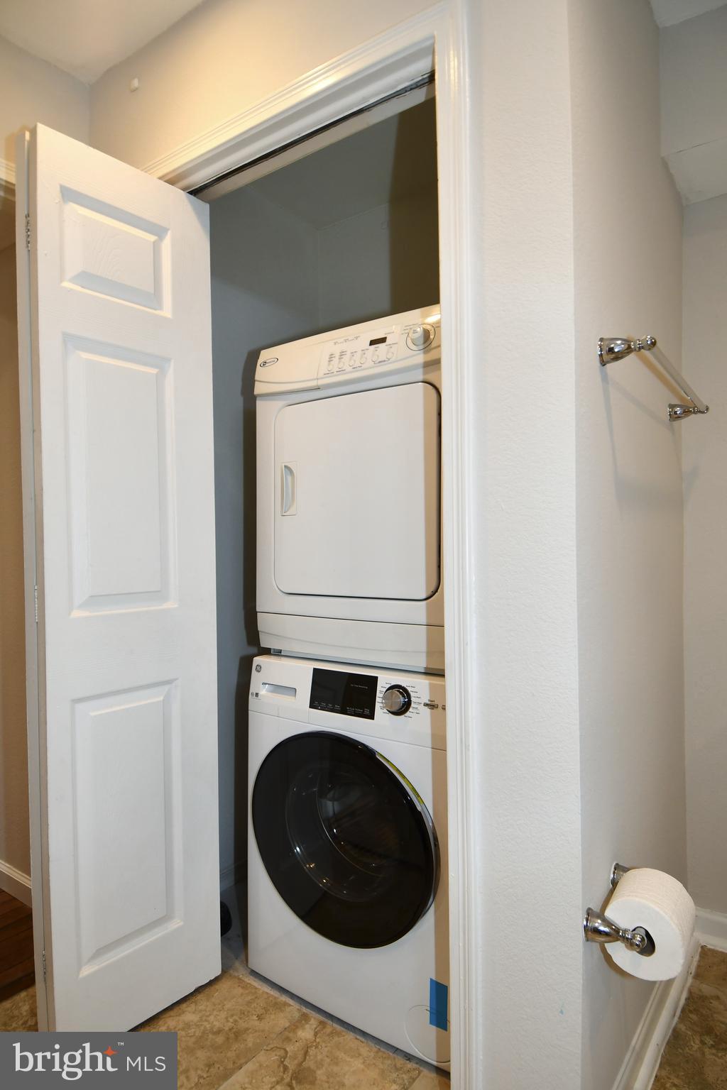 POINTE AT PARK CENTER - Residential