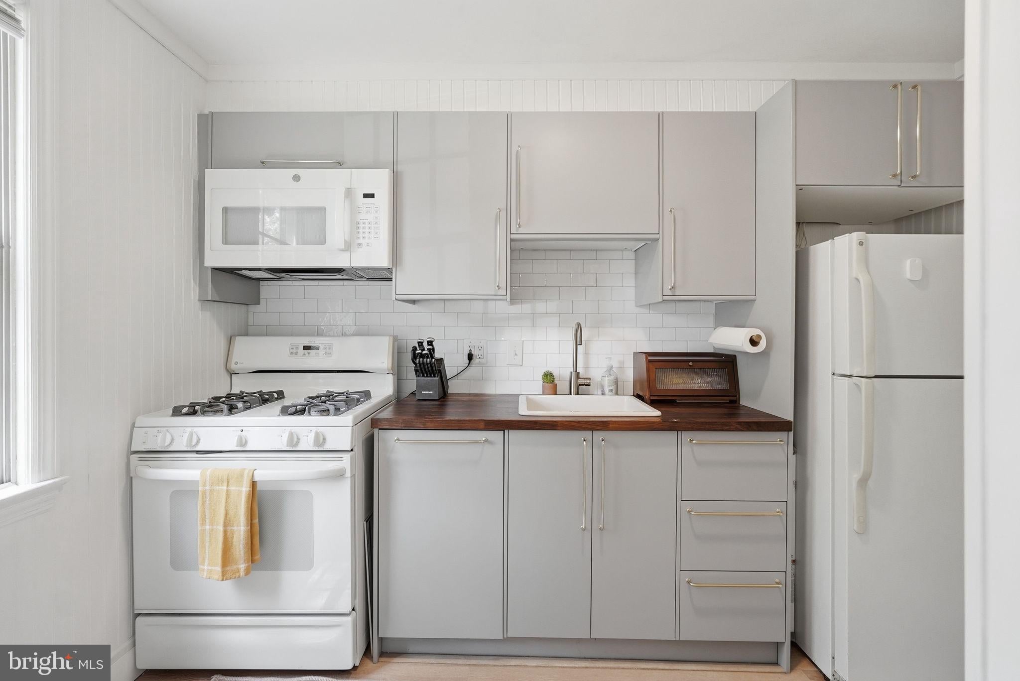 1408 BELLE VIEW BOULEVARD A2