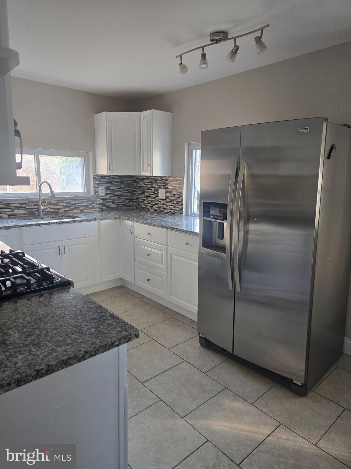 28 N WELLS AVENUE