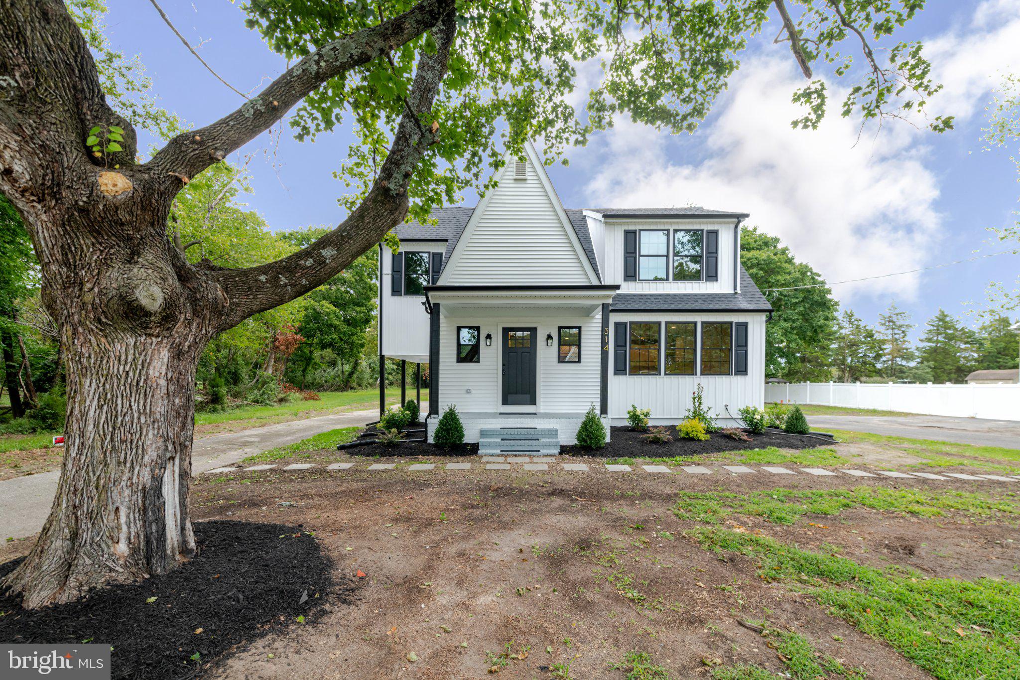 314 S WHITE HORSE PIKE