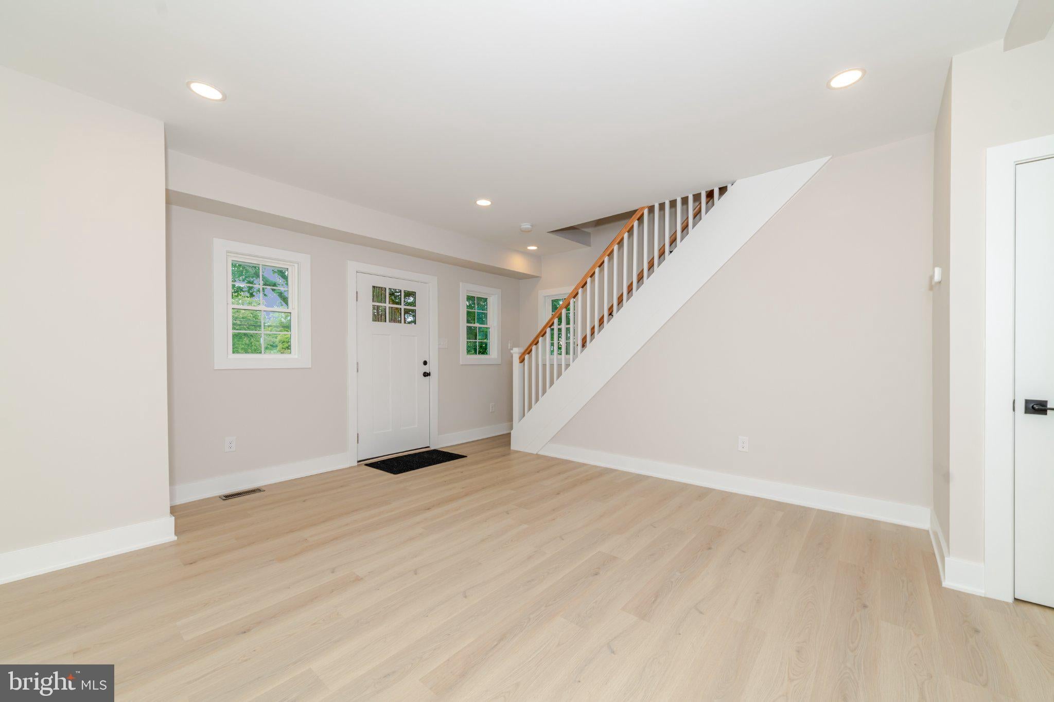 314 S WHITE HORSE PIKE