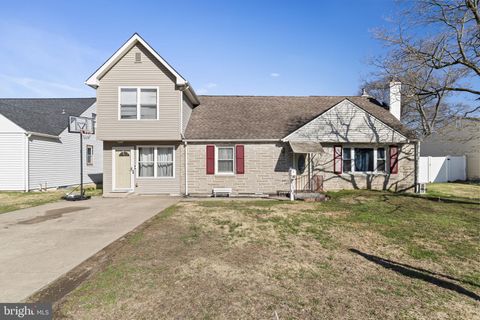 Homes For Sale - 1306 New Chestnut Street<br/> BRISTOL, PA 19007