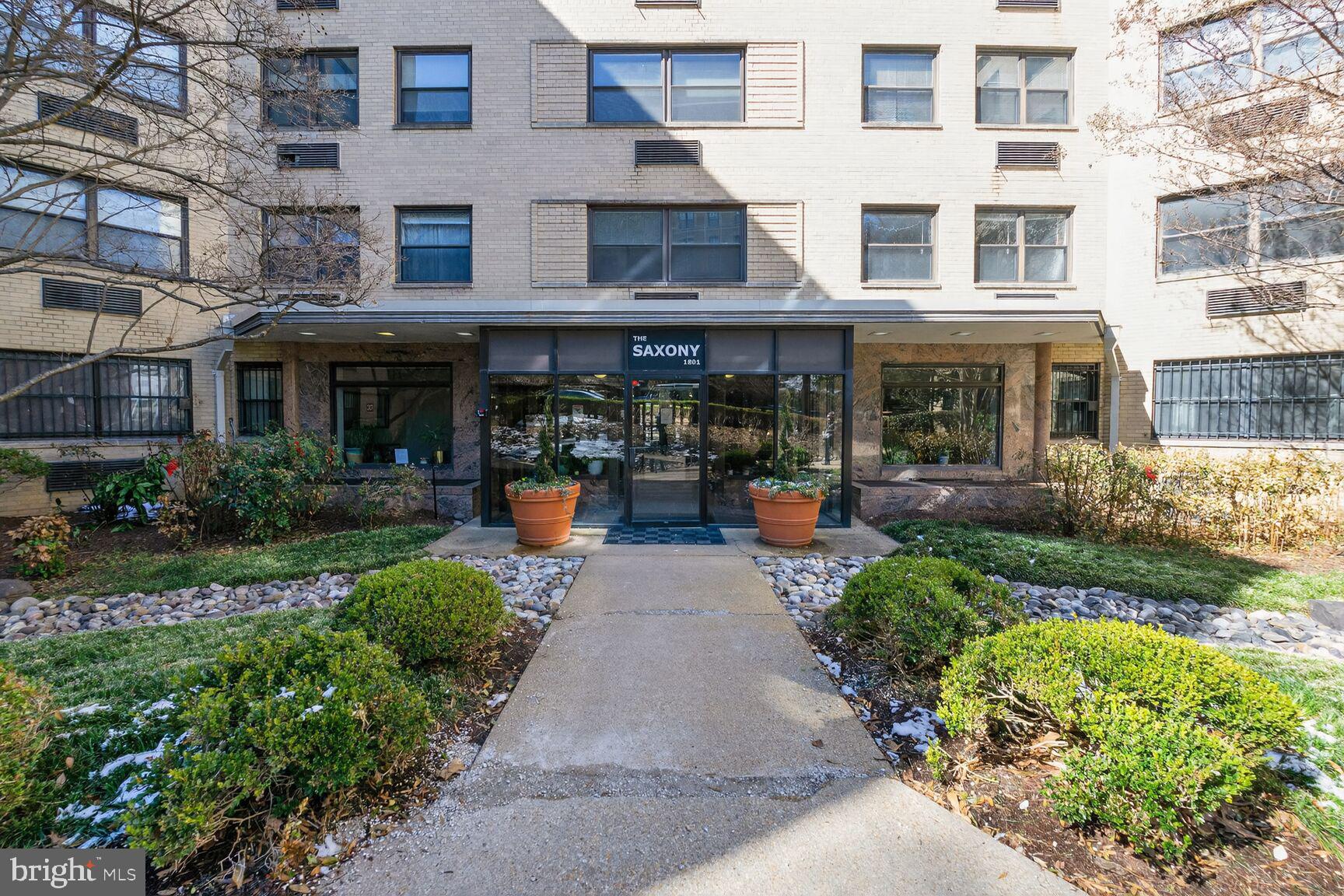 1801 CLYDESDALE PLACE NW 720