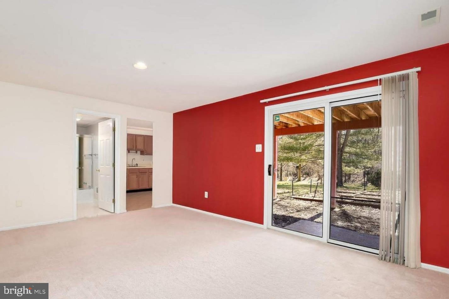 8580 DARK HAWK CIRCLE