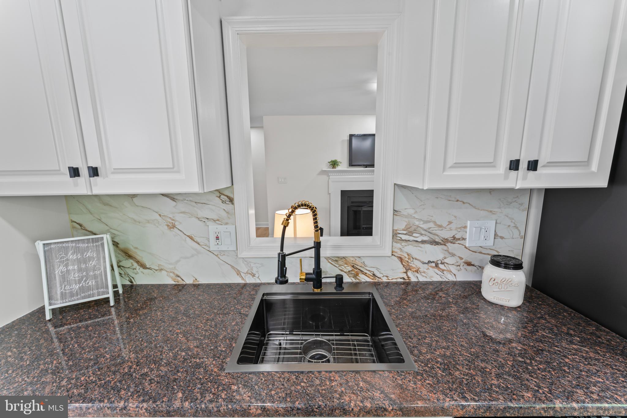 CAMELOT - Residential Lease