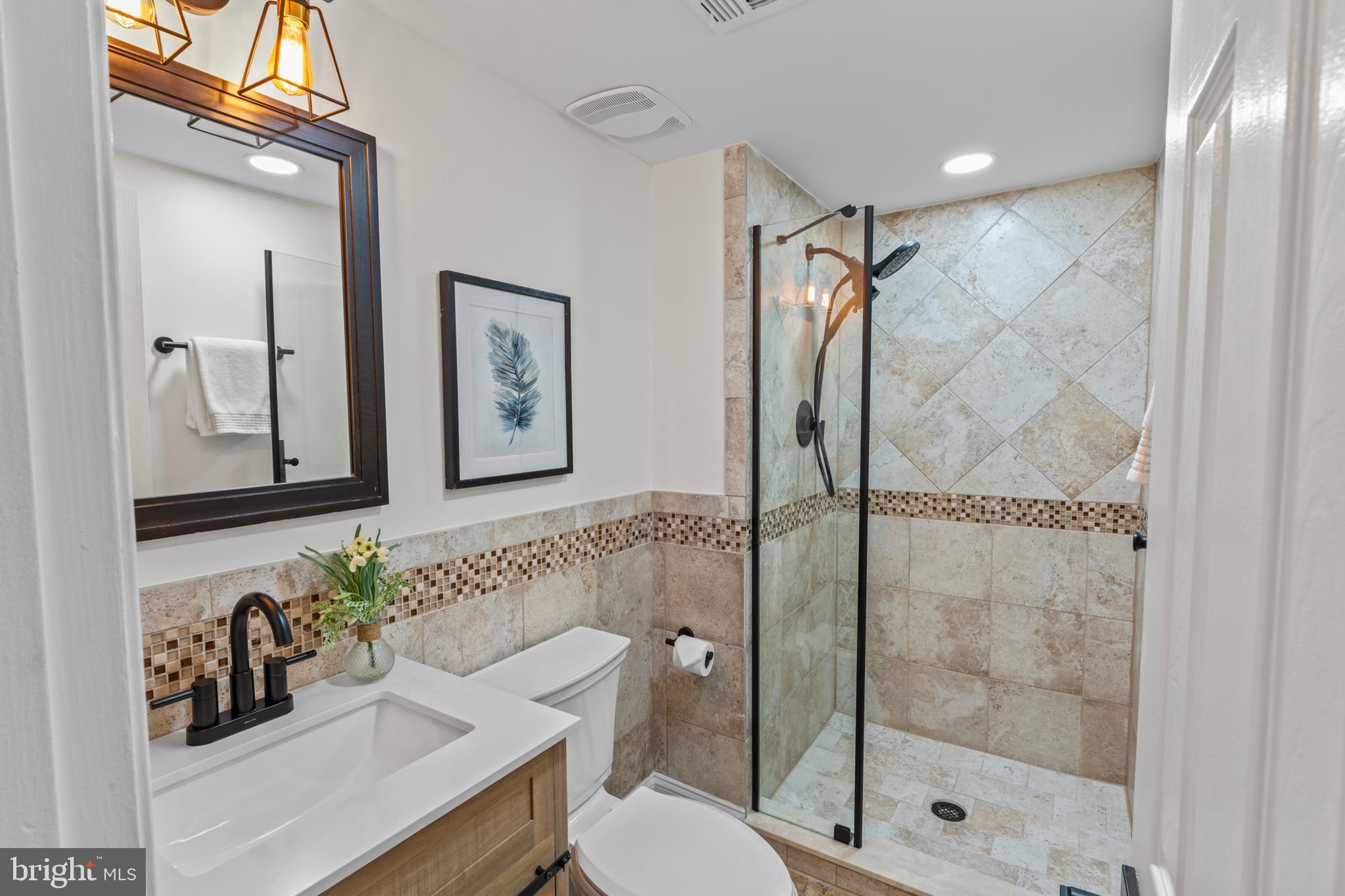 CAMELOT - Residential Lease