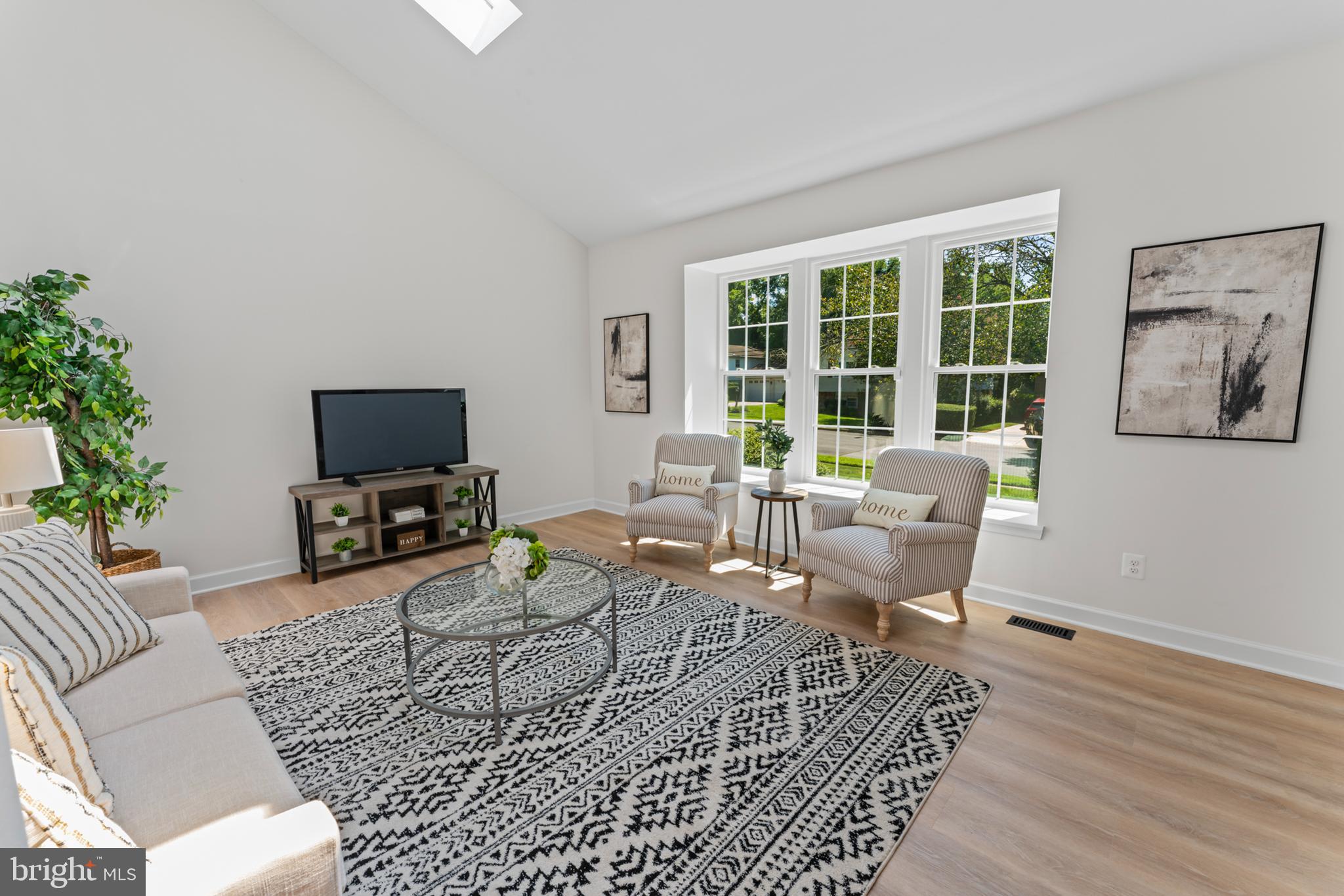 CAMELOT - Residential Lease