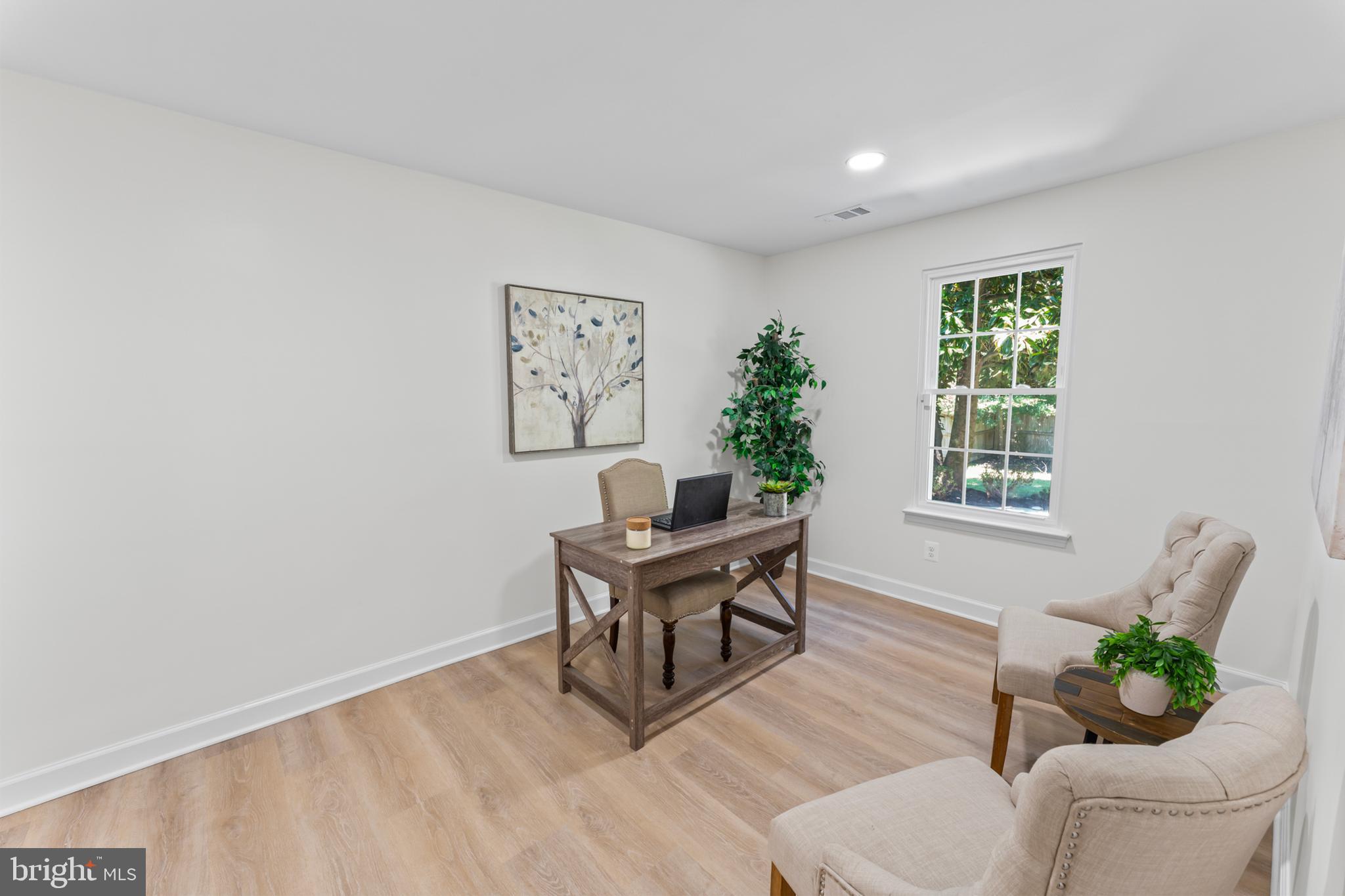 CAMELOT - Residential Lease