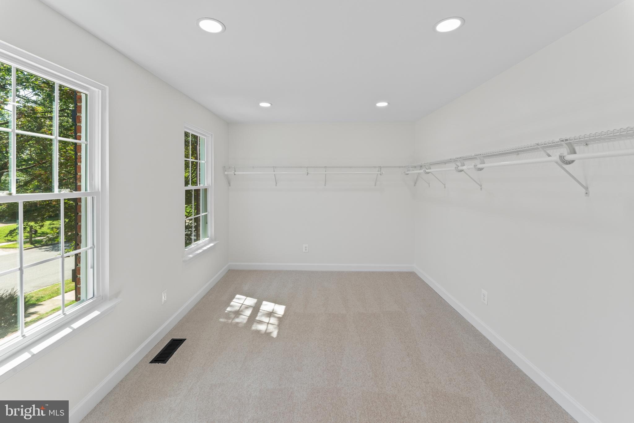 CAMELOT - Residential Lease