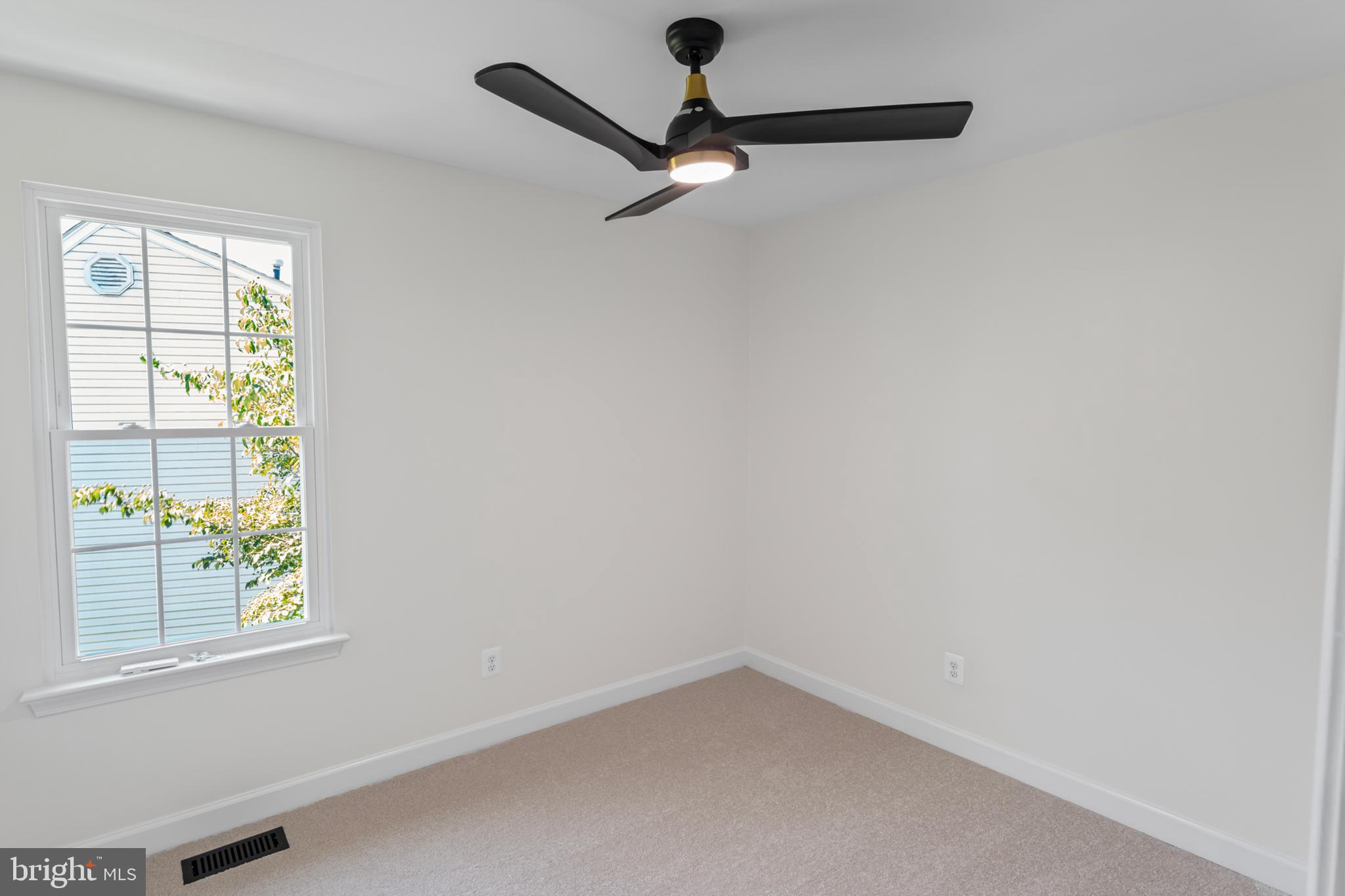 CAMELOT - Residential Lease