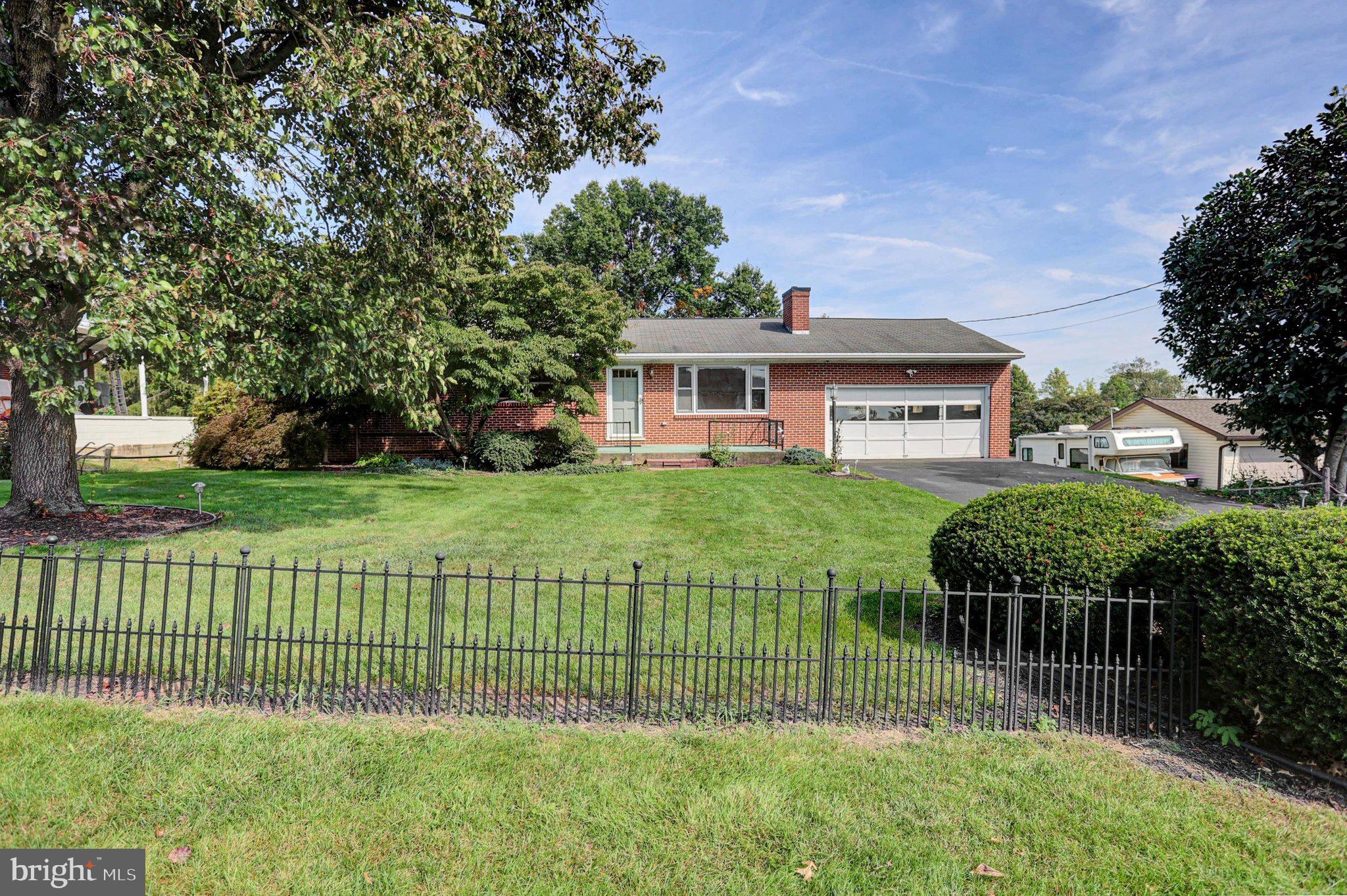 565 LINDIA DRIVE