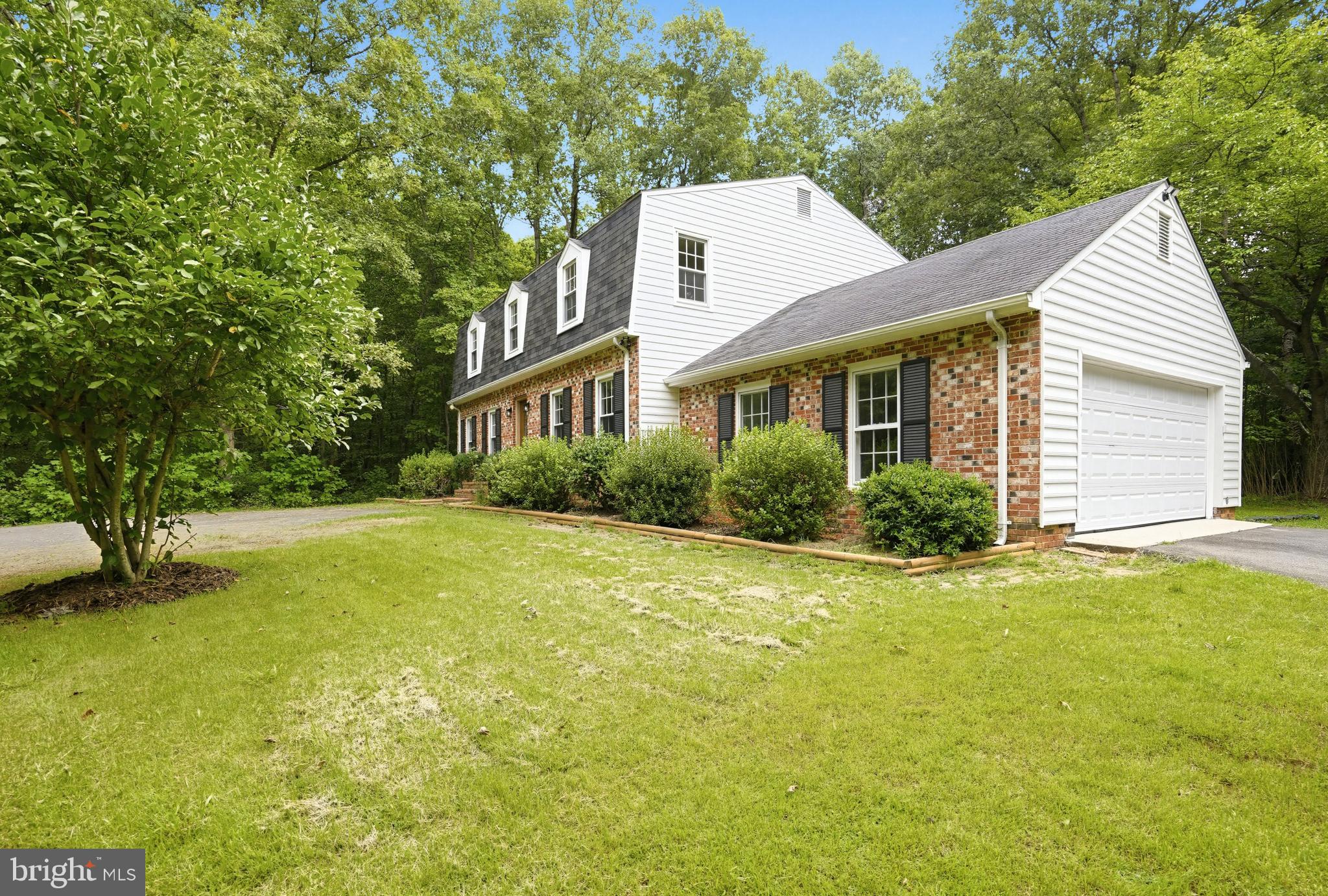 6401 WOLF RUN HUNT