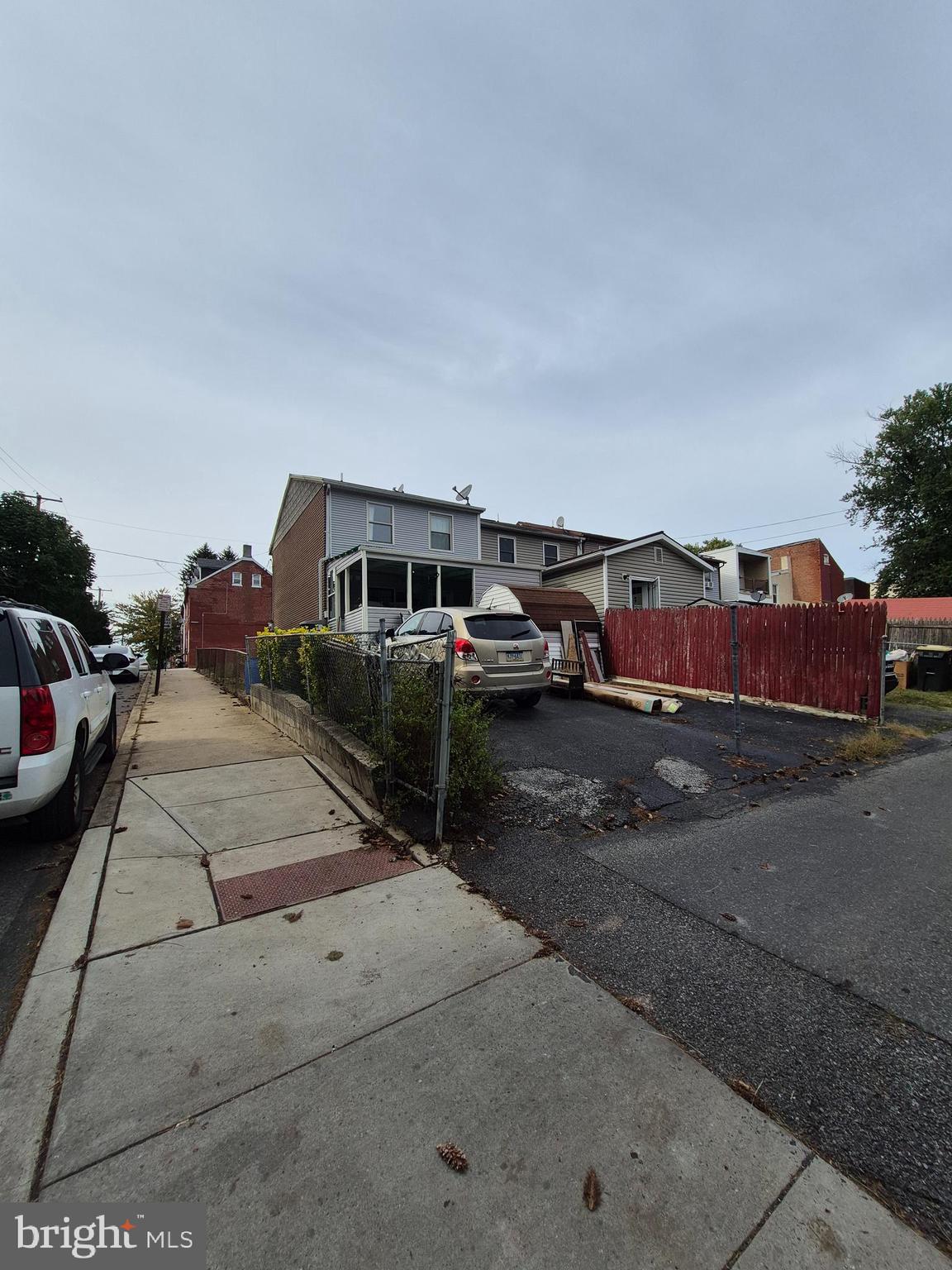 LANCASTER - Residential