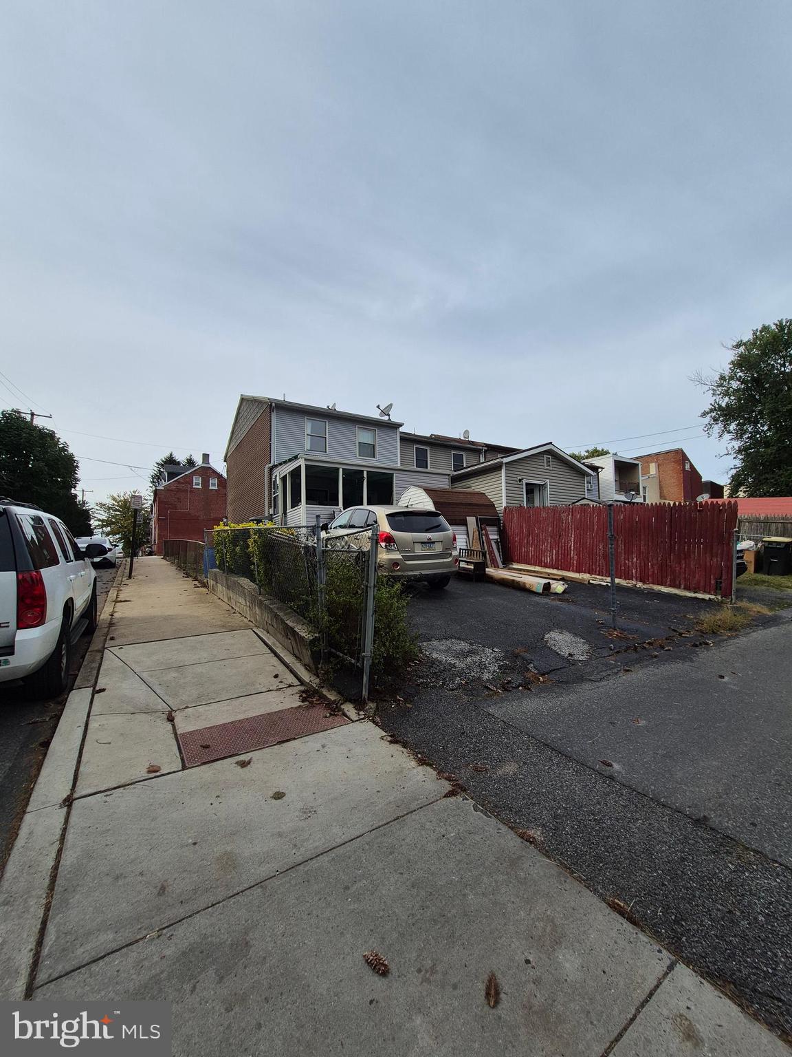 LANCASTER - Residential