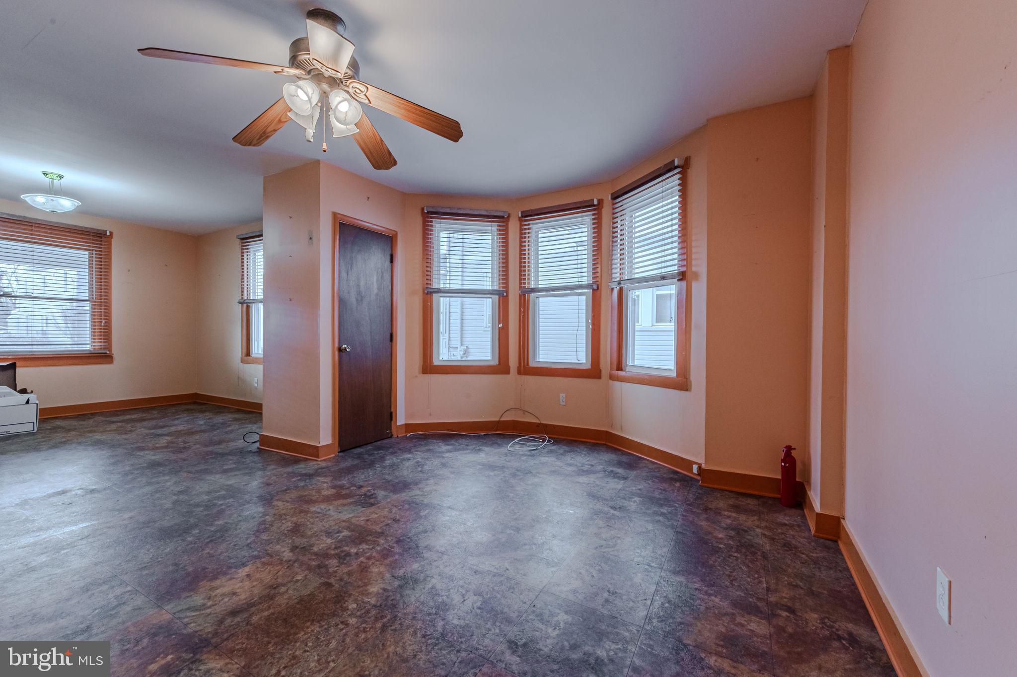 LYNNWOOD - Residential