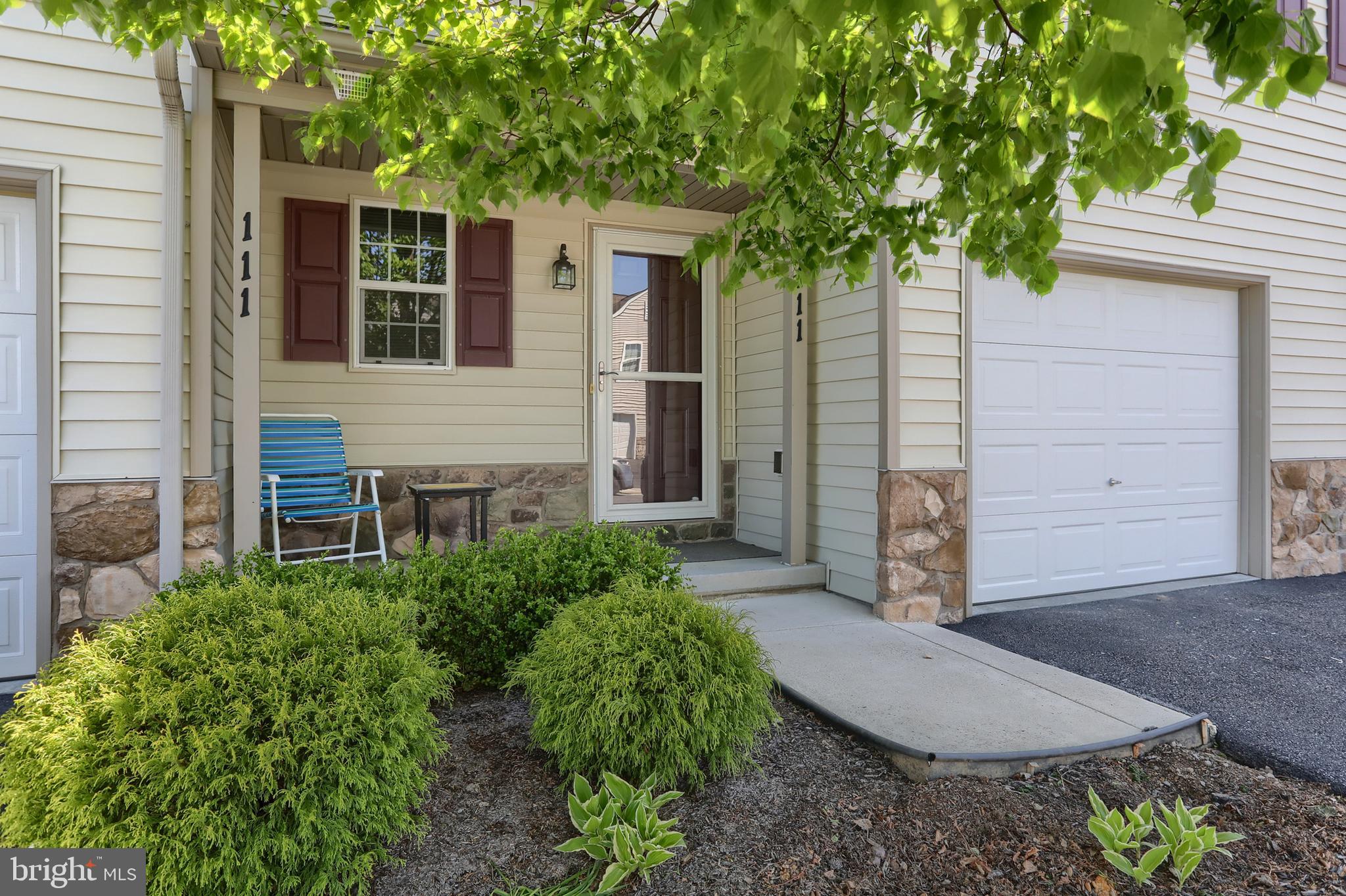111 N VILLAGE CIR L-0119