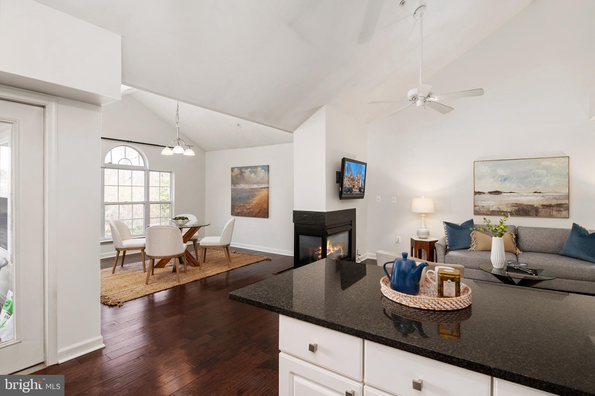 ADMIRAL REACH AT HARBOUR GATES - Residential