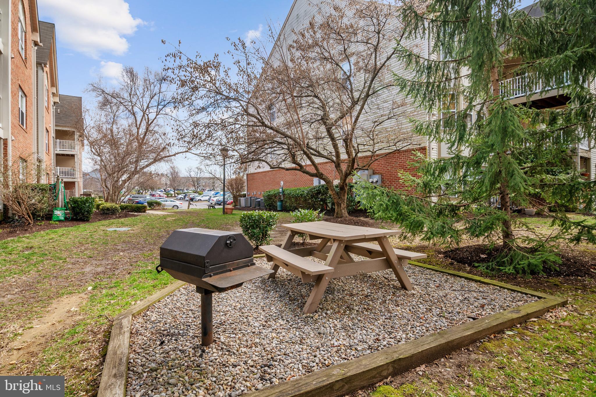 ADMIRAL REACH AT HARBOUR GATES - Residential