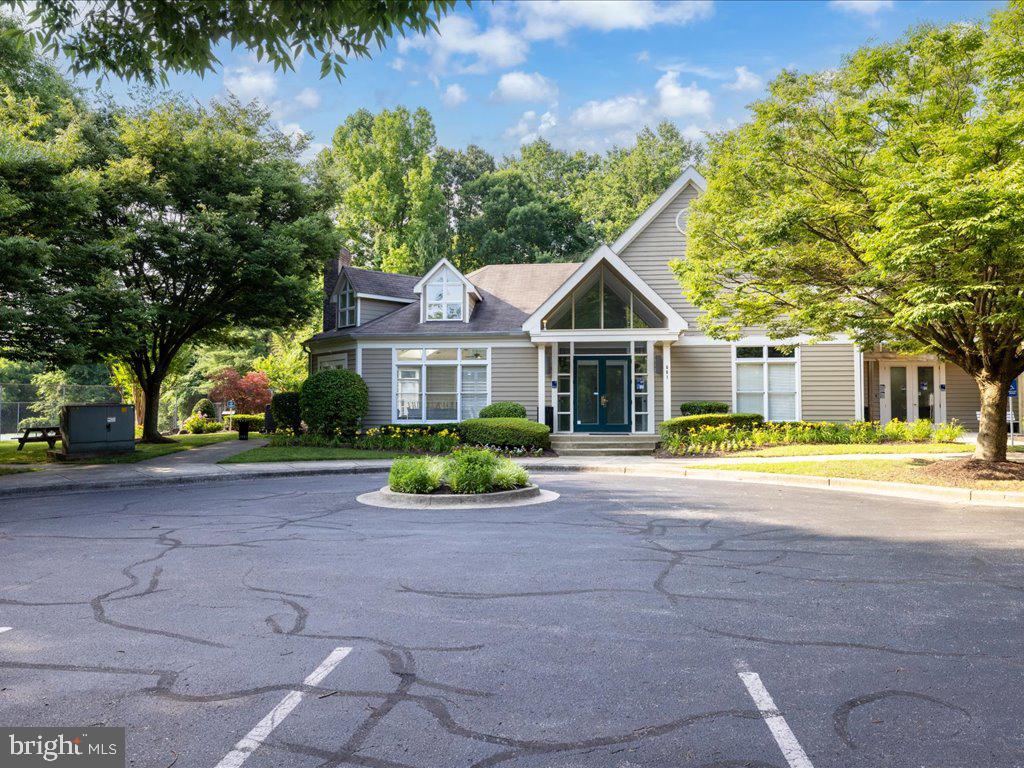 ADMIRAL REACH AT HARBOUR GATES - Residential