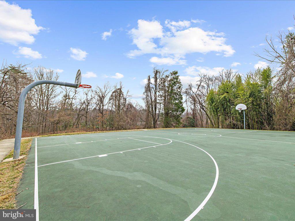 ADMIRAL REACH AT HARBOUR GATES - Residential