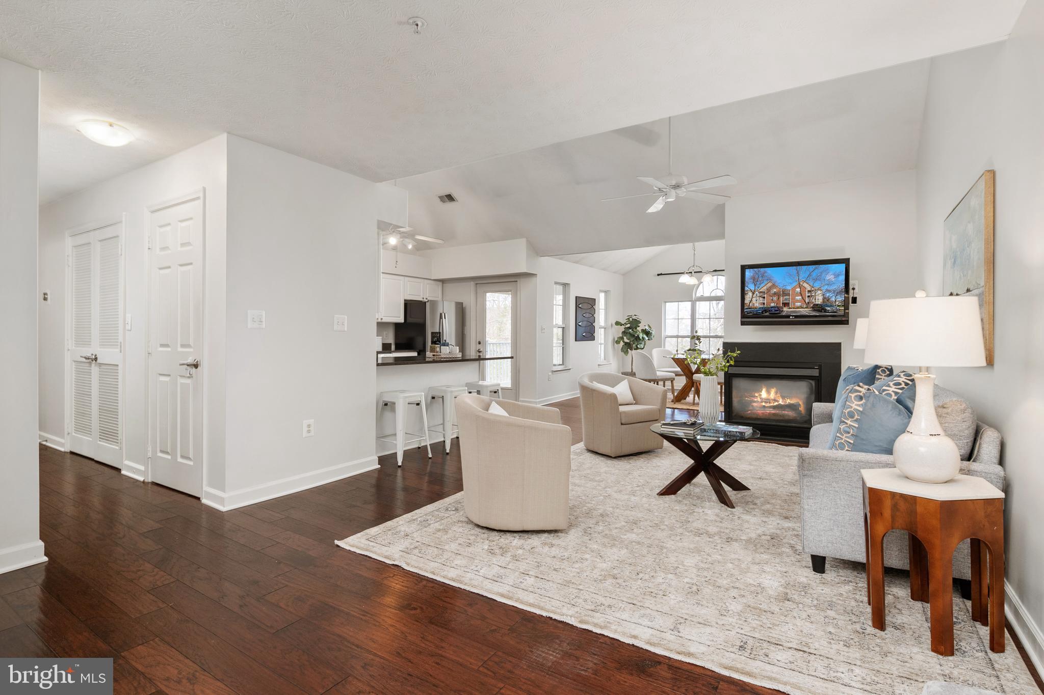 ADMIRAL REACH AT HARBOUR GATES - Residential