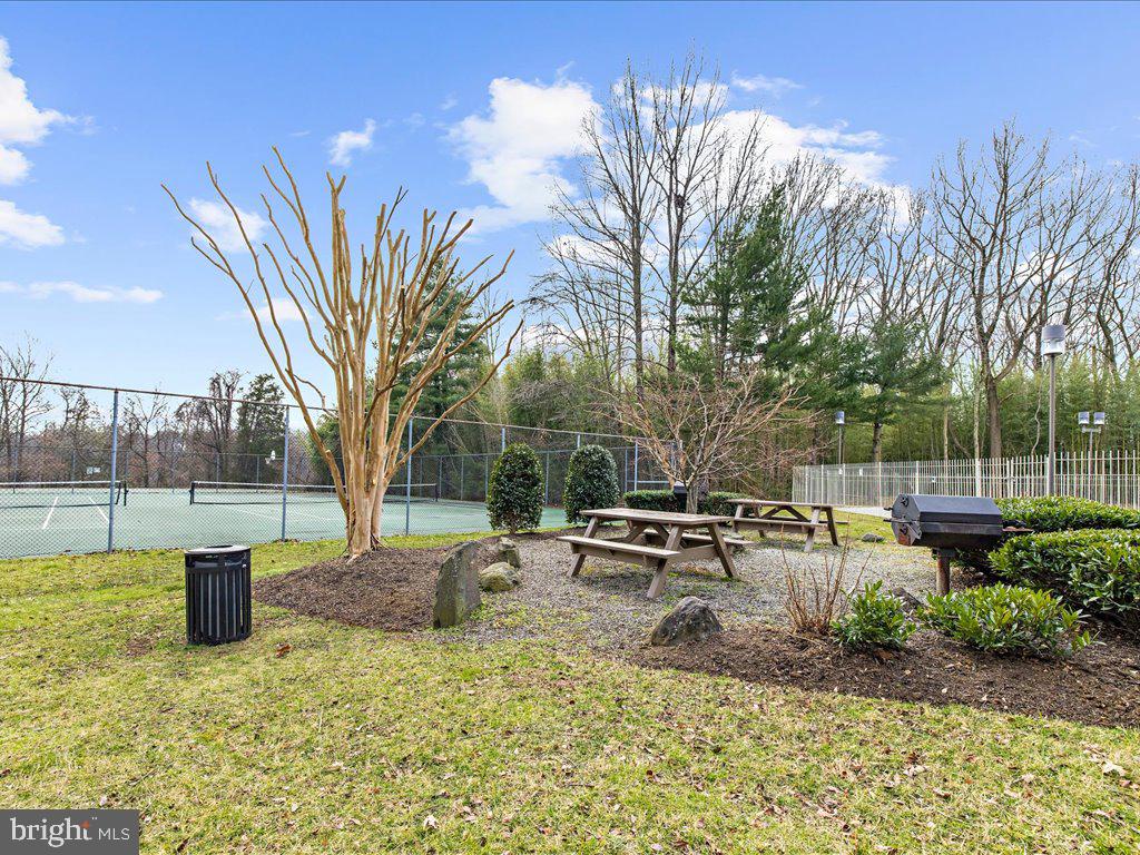 ADMIRAL REACH AT HARBOUR GATES - Residential