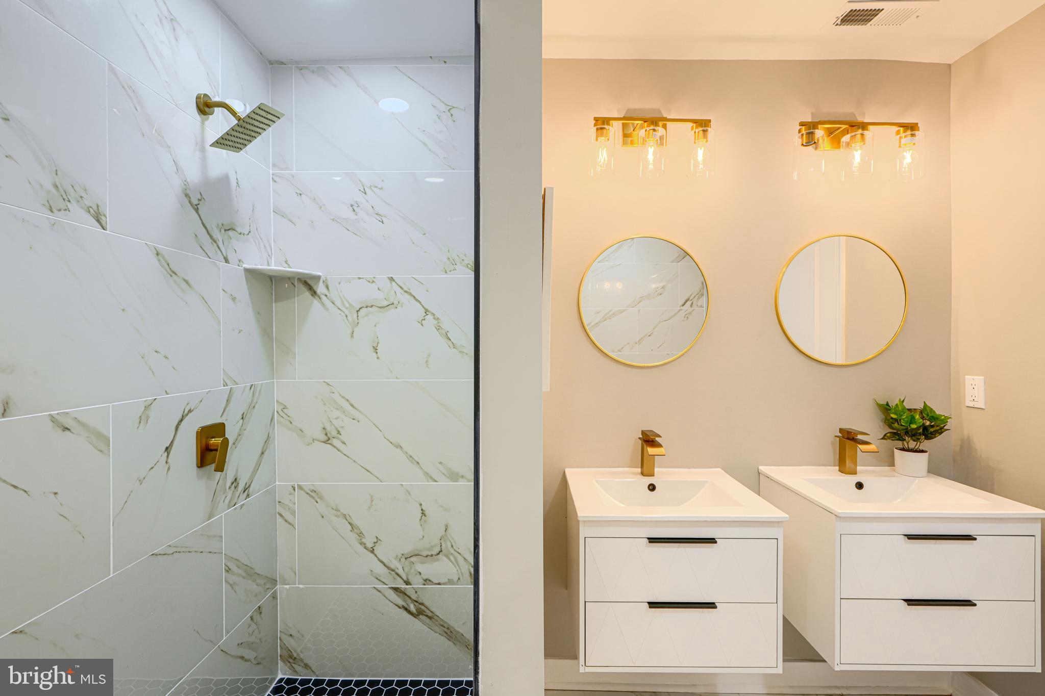 MOUNT WASHINGTON - Residential