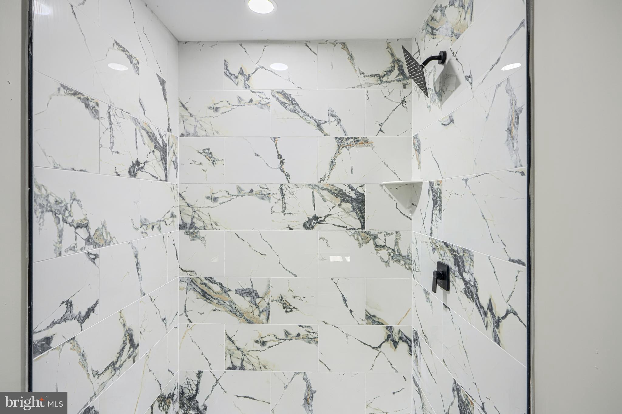 MOUNT WASHINGTON - Residential