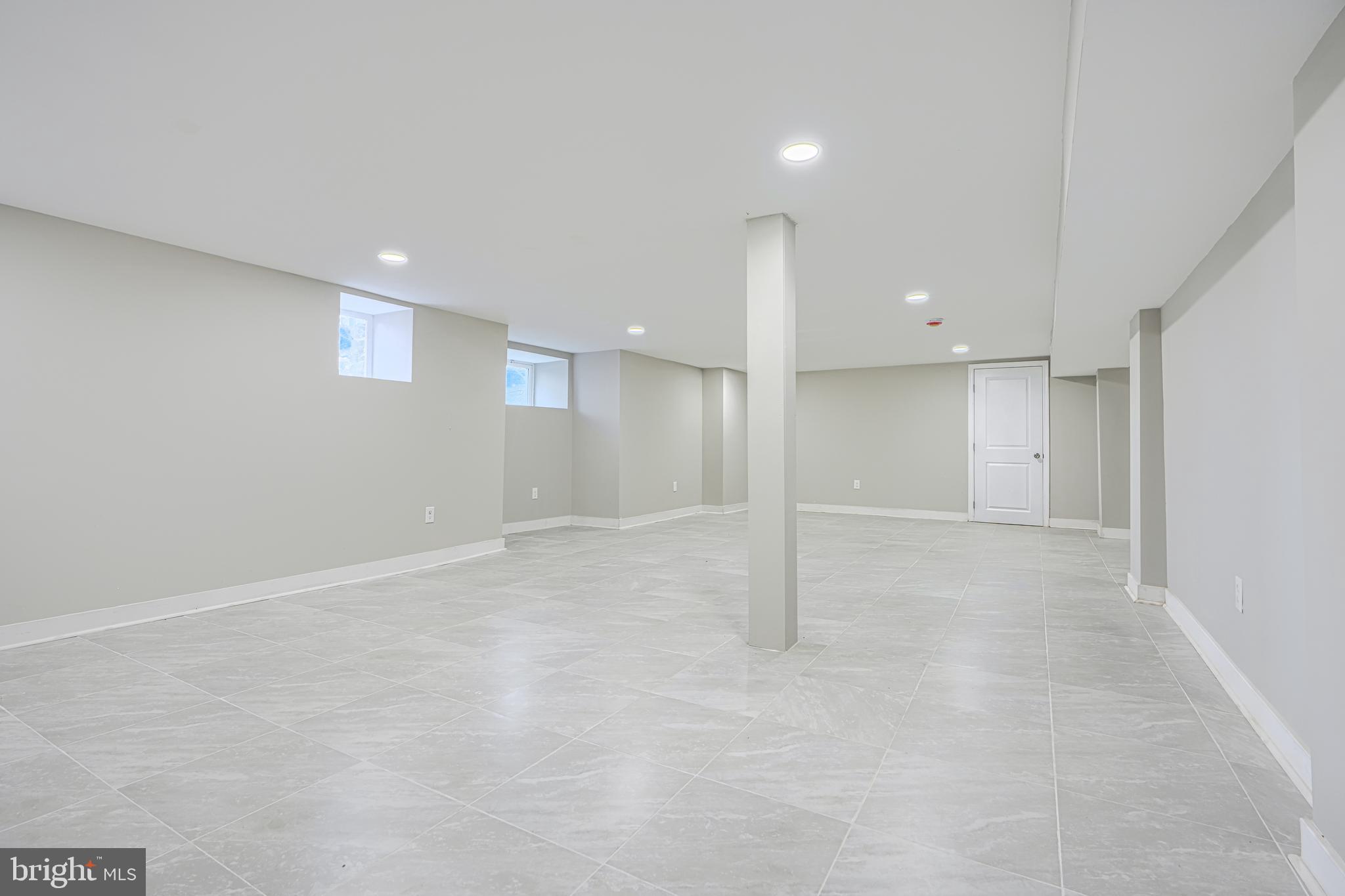 MOUNT WASHINGTON - Residential