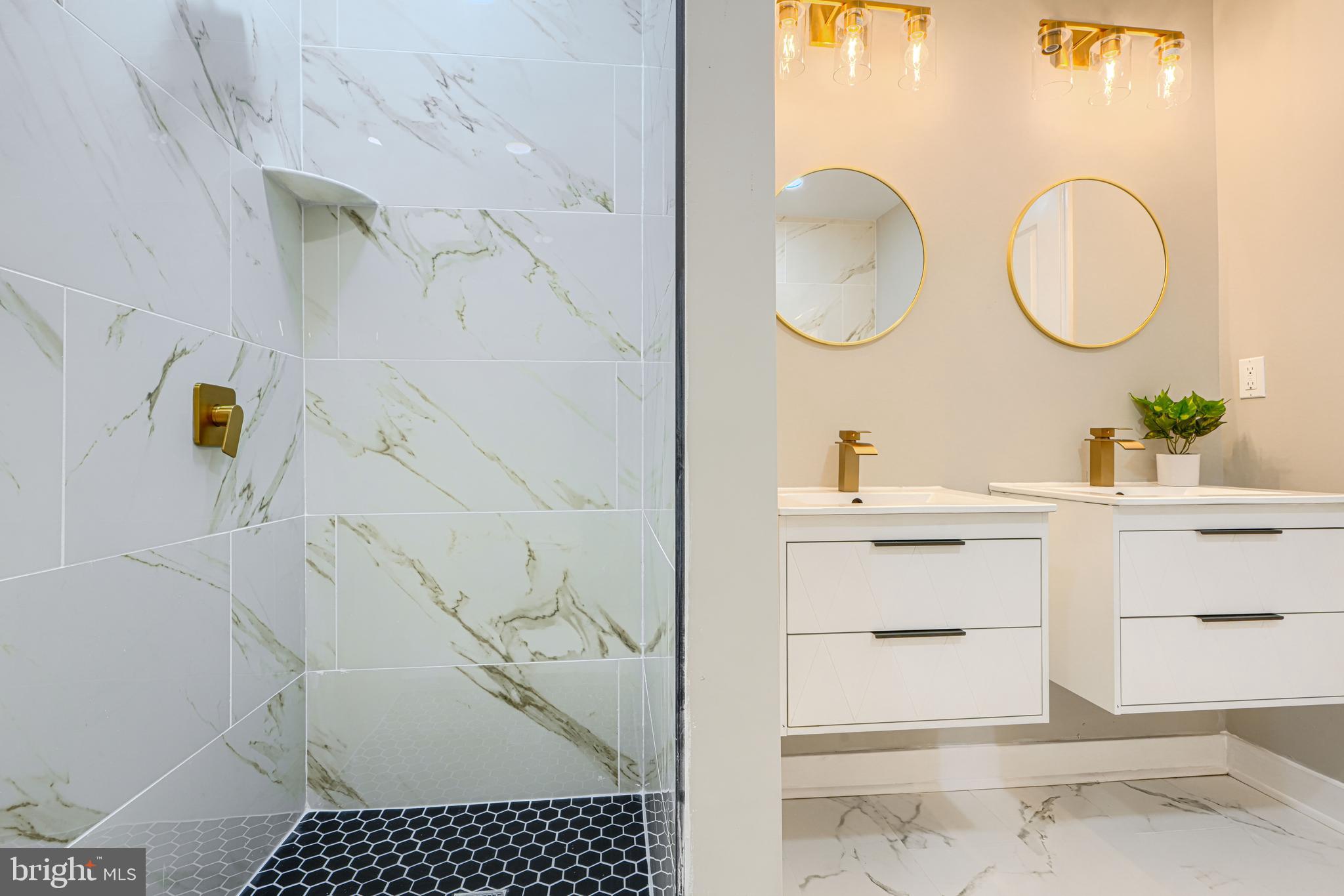 MOUNT WASHINGTON - Residential