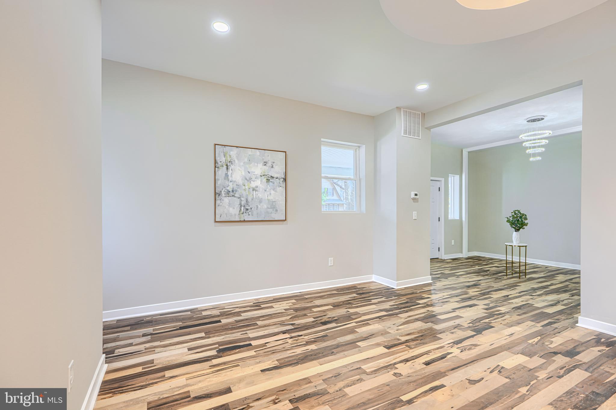 MOUNT WASHINGTON - Residential