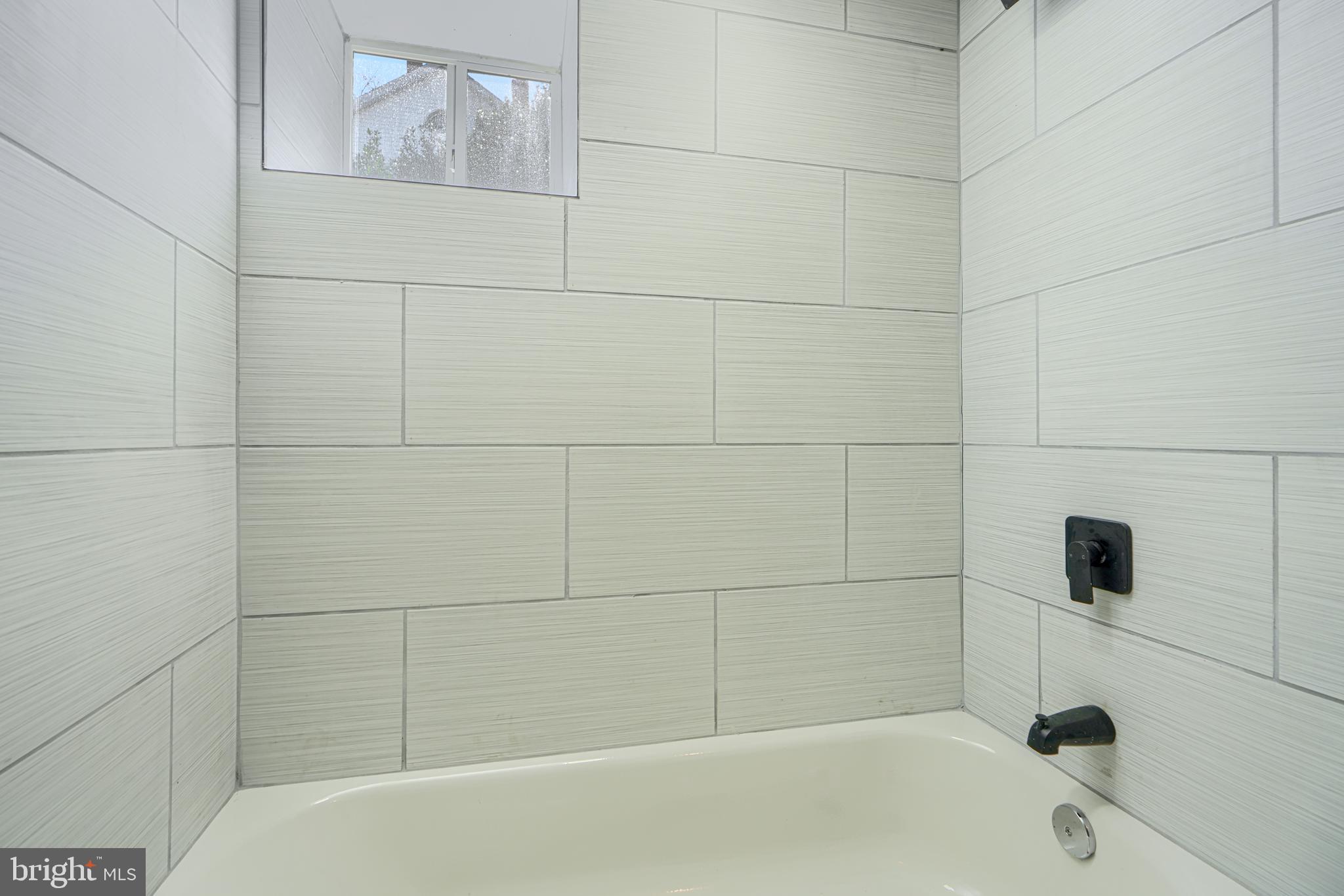 MOUNT WASHINGTON - Residential