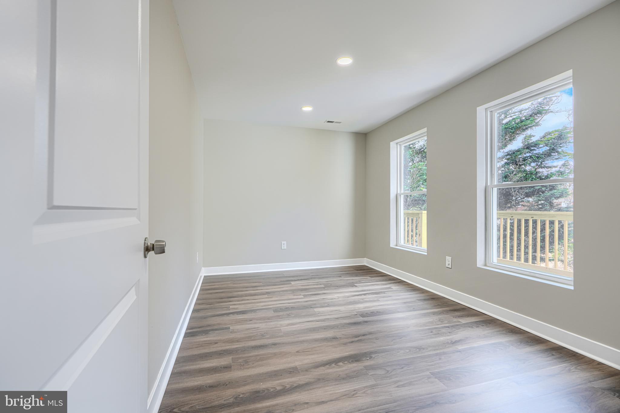 MOUNT WASHINGTON - Residential