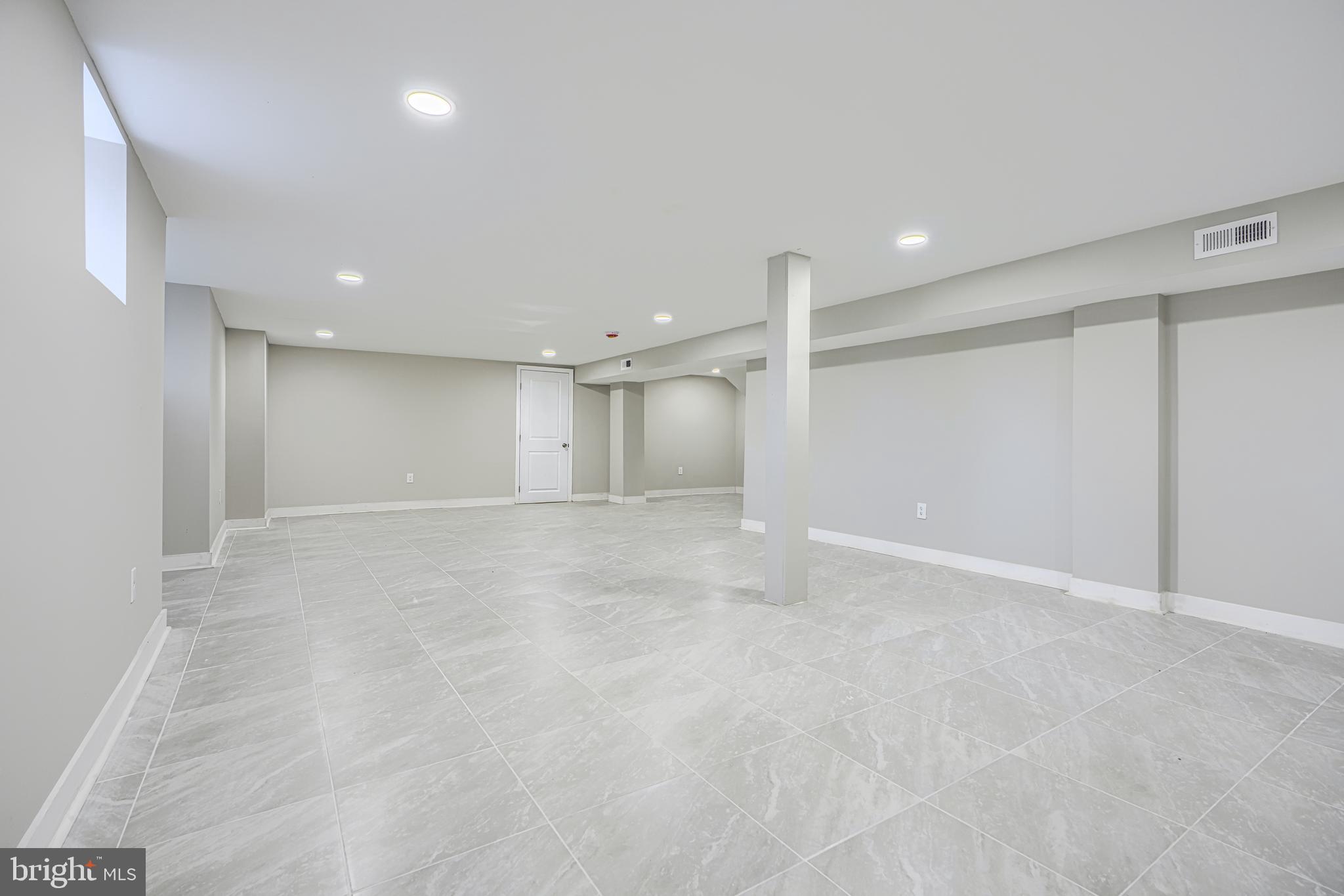 MOUNT WASHINGTON - Residential