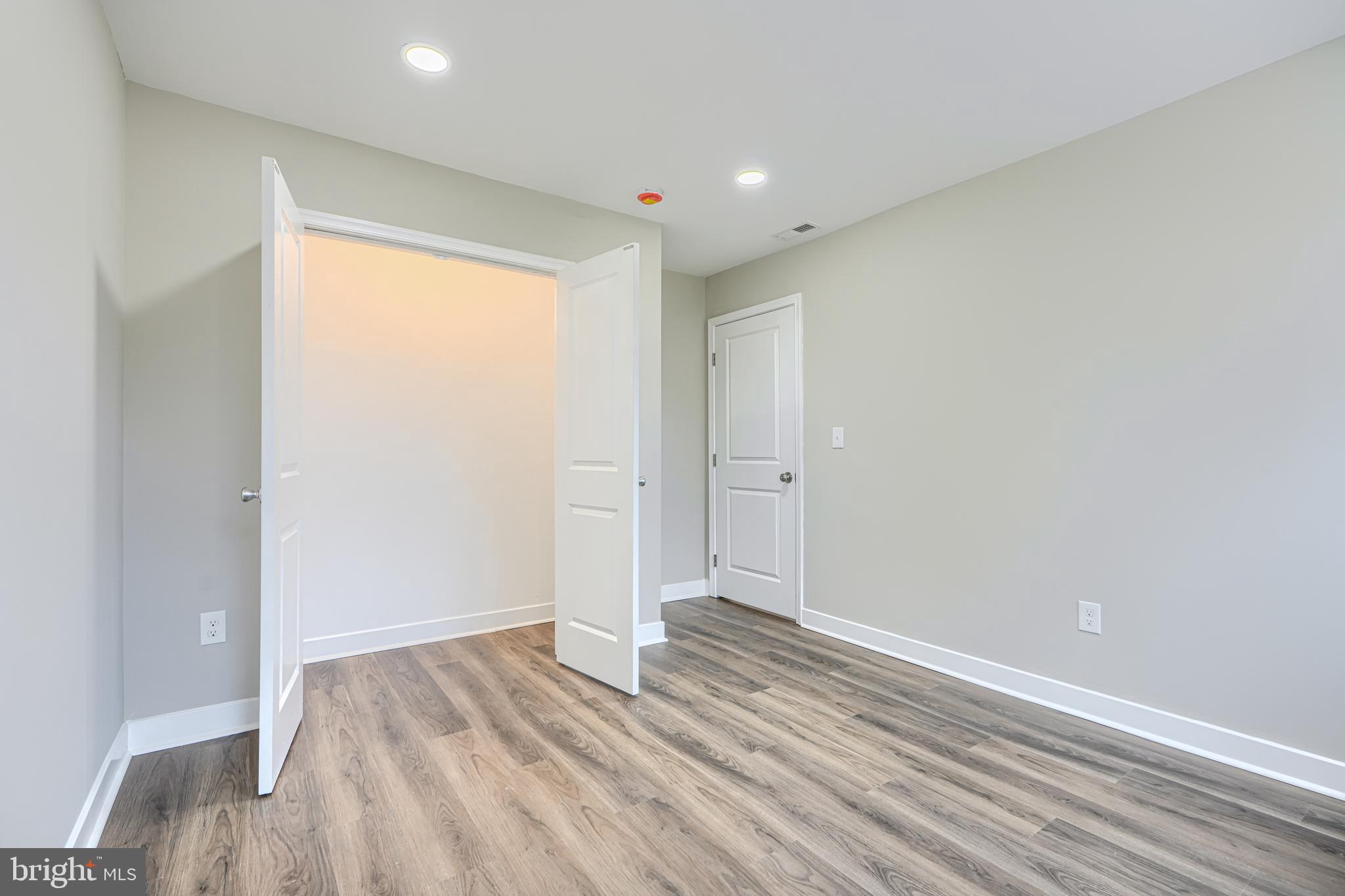 MOUNT WASHINGTON - Residential