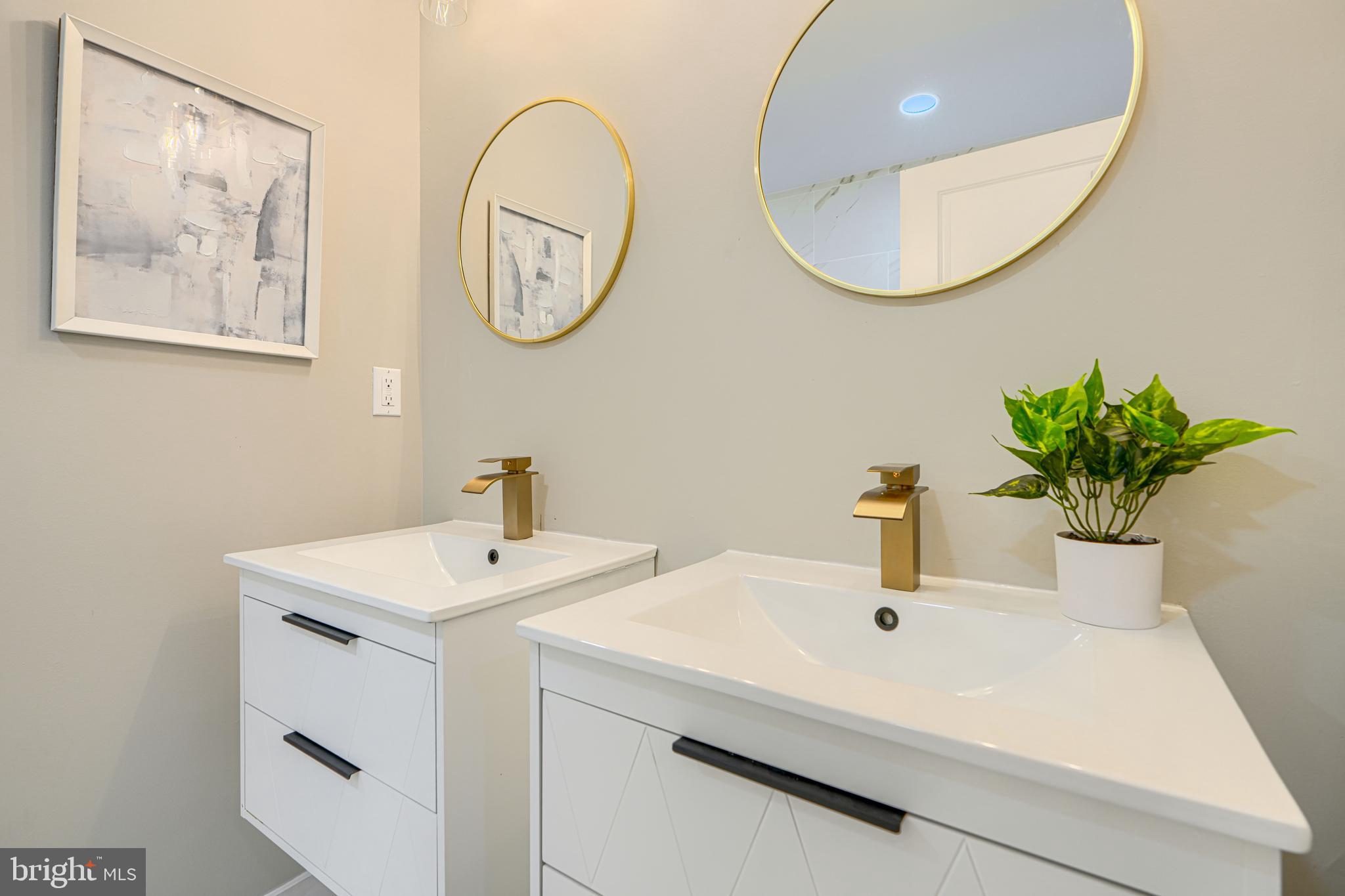 MOUNT WASHINGTON - Residential