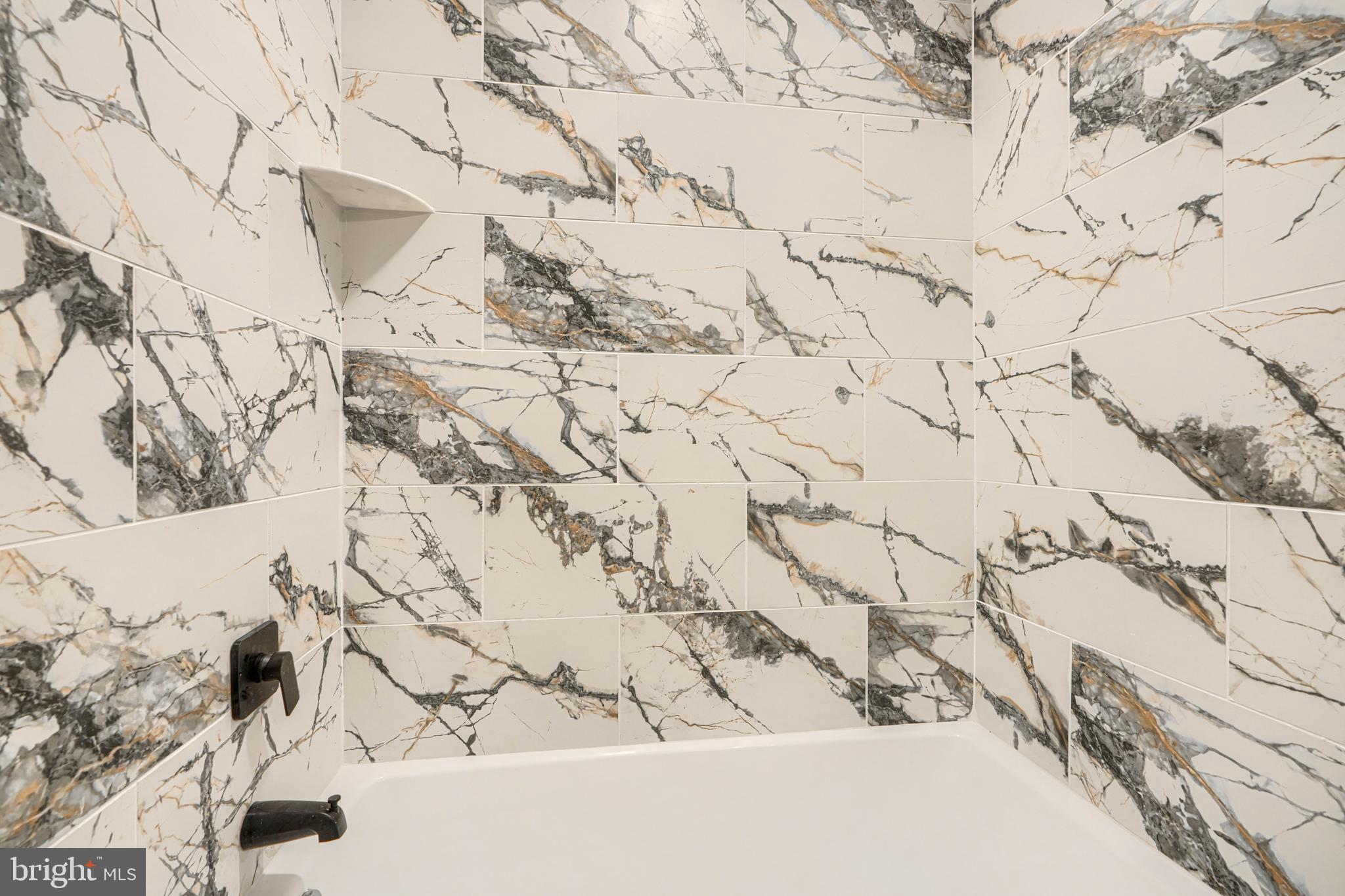 MOUNT WASHINGTON - Residential