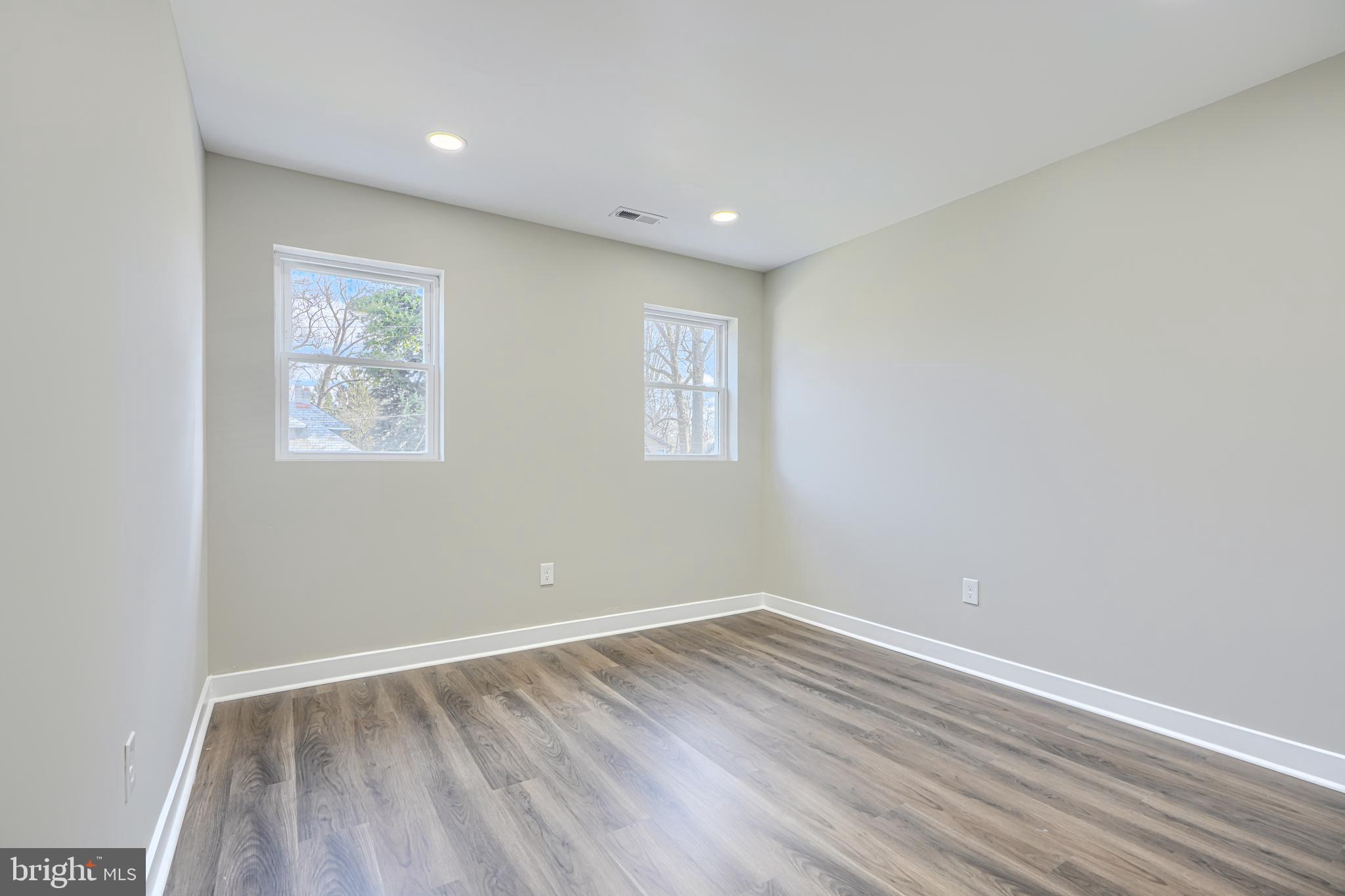 MOUNT WASHINGTON - Residential