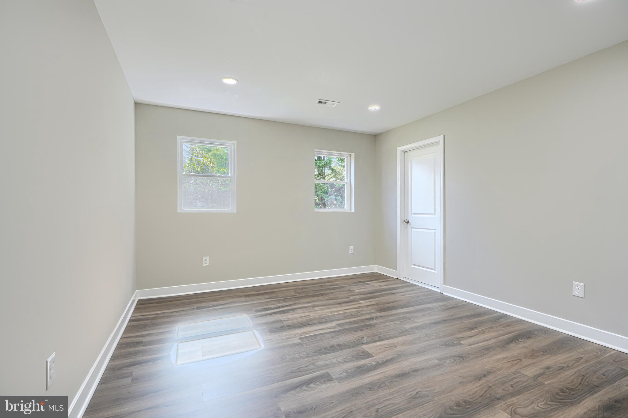 MOUNT WASHINGTON - Residential