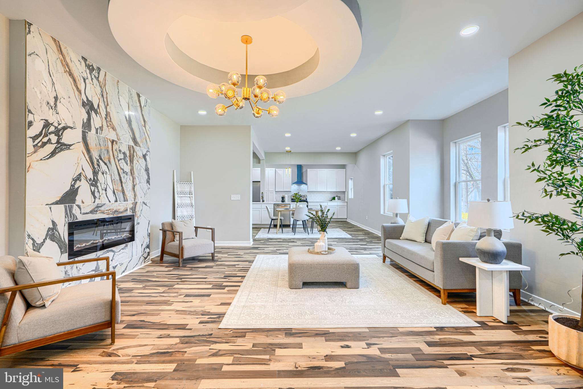 MOUNT WASHINGTON - Residential